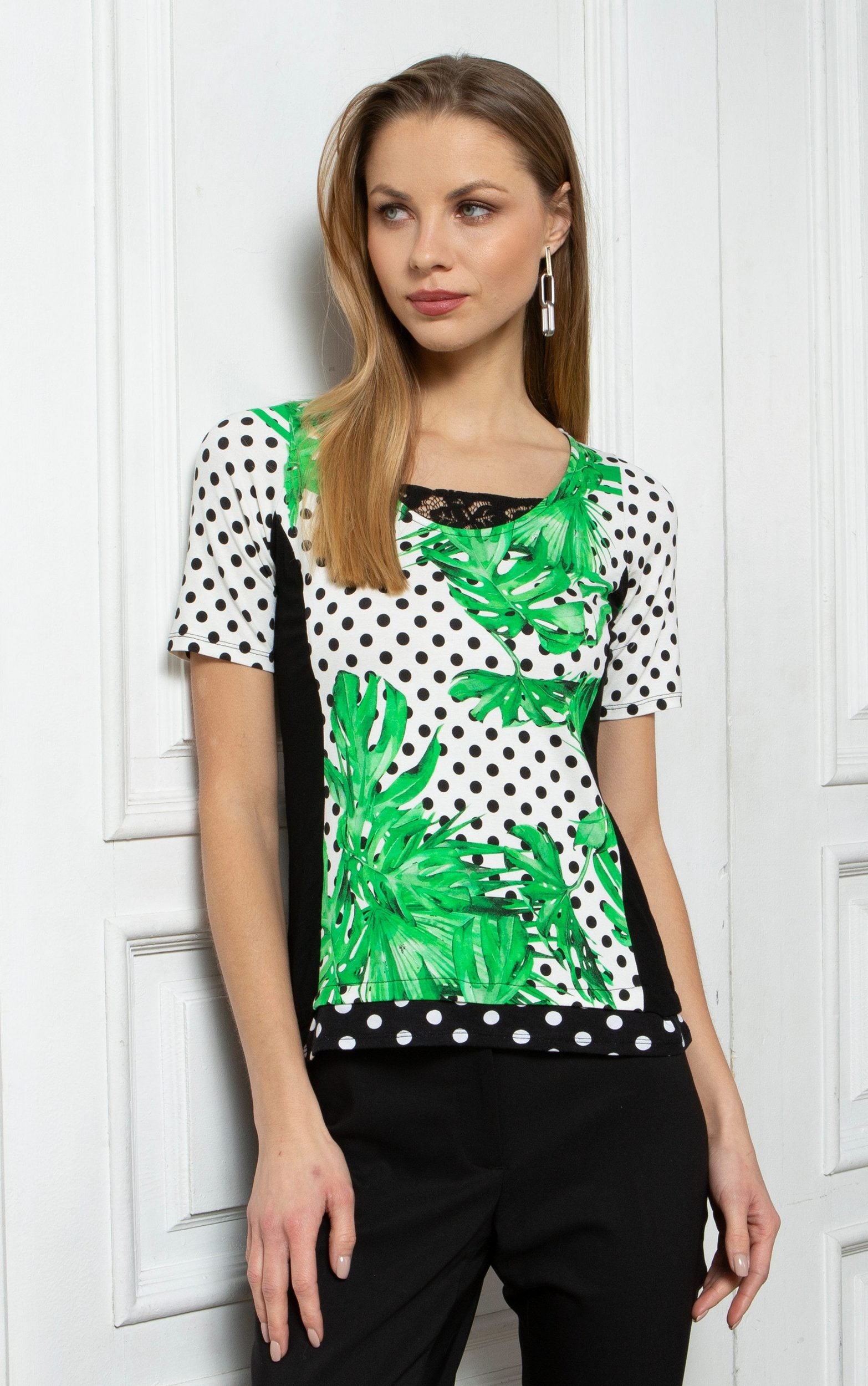 T-Shirt mit Punktedruck und Spitze
