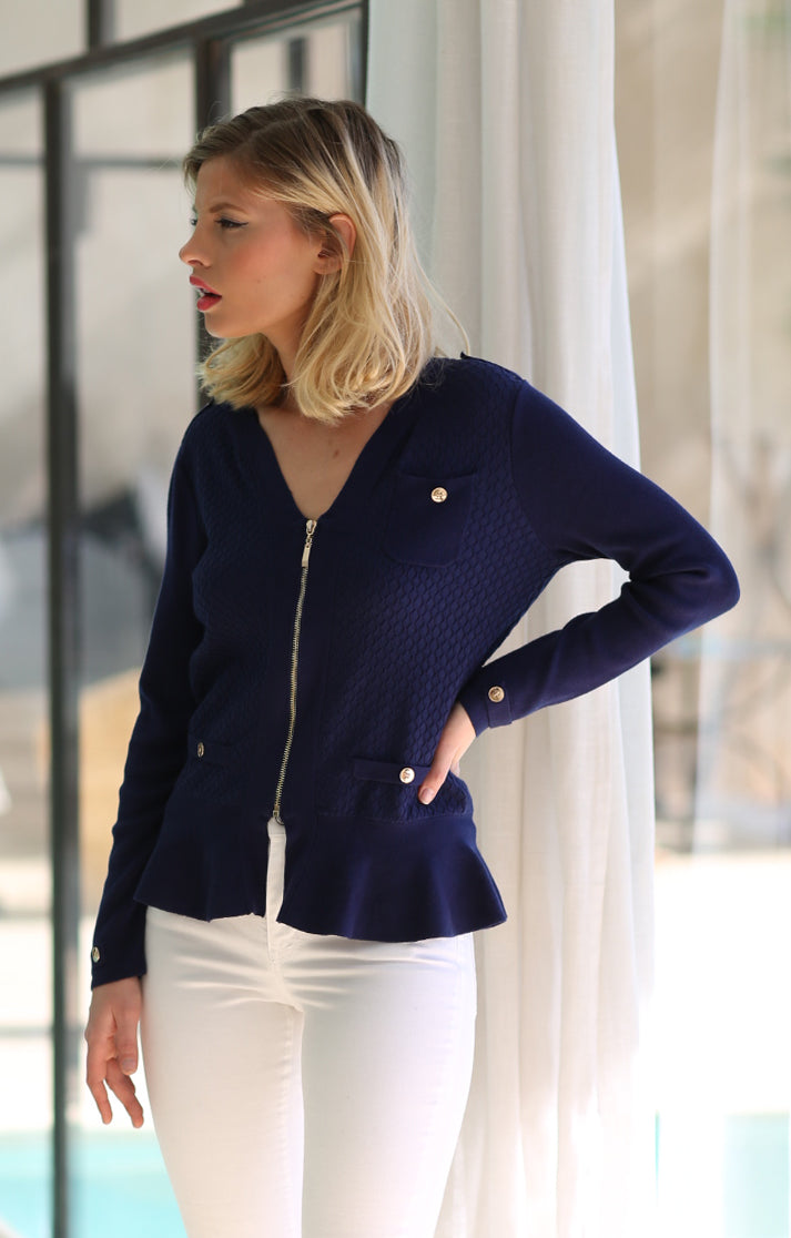 Cardigan mit goldenen Knöpfen und Reißverschluss