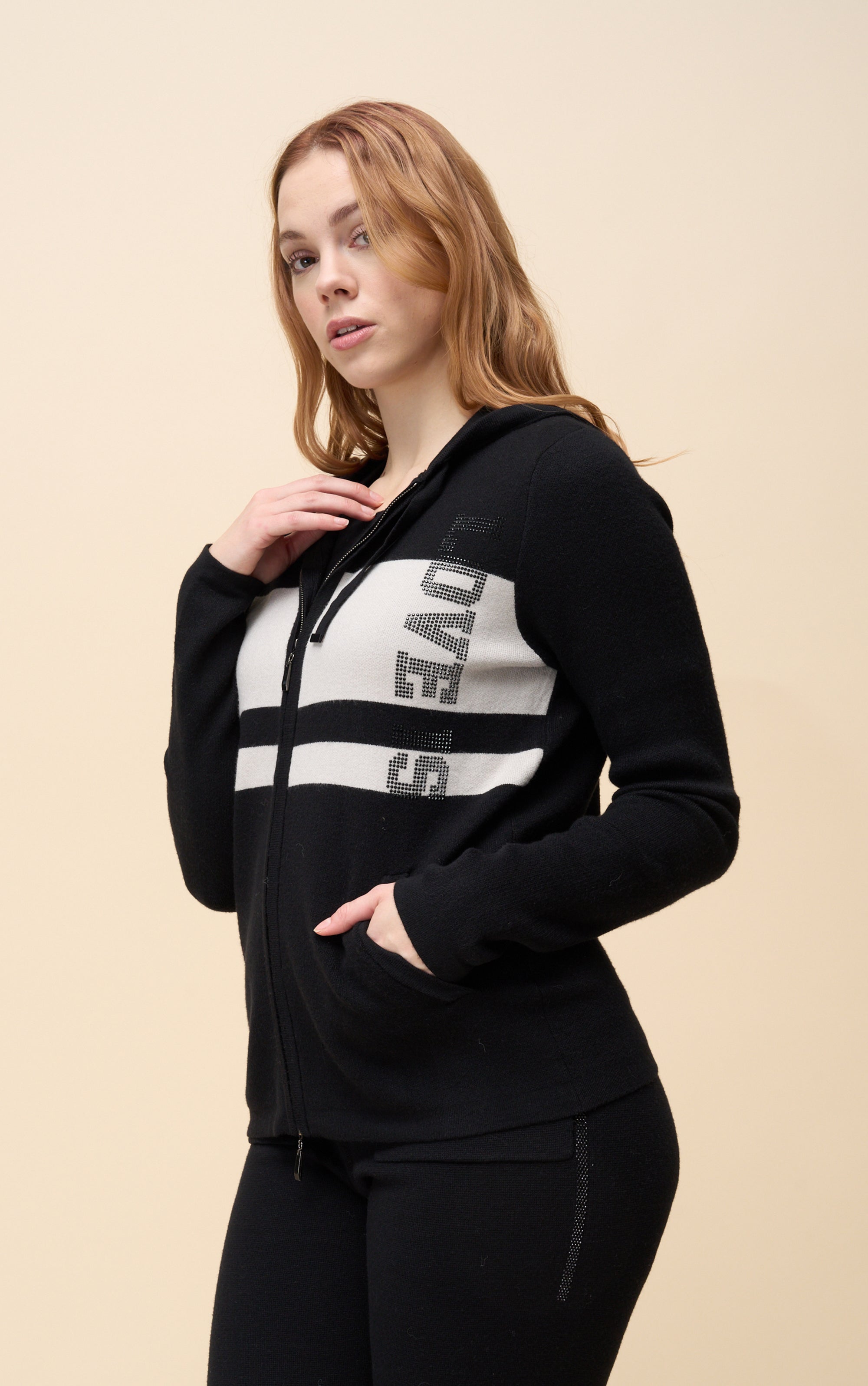 Sweatjacke mit Kapuze und Streifendetails