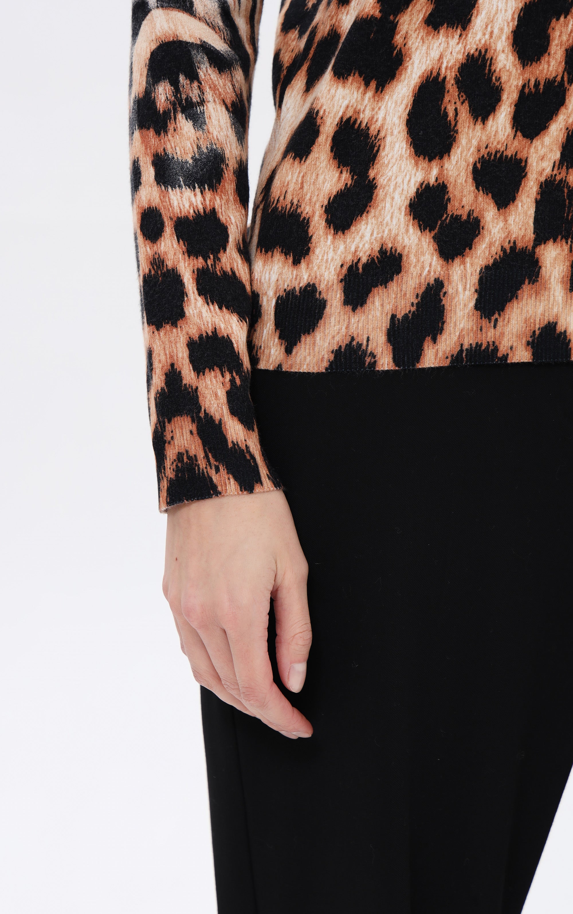 Rundhalspullover im Animalprint-Mix