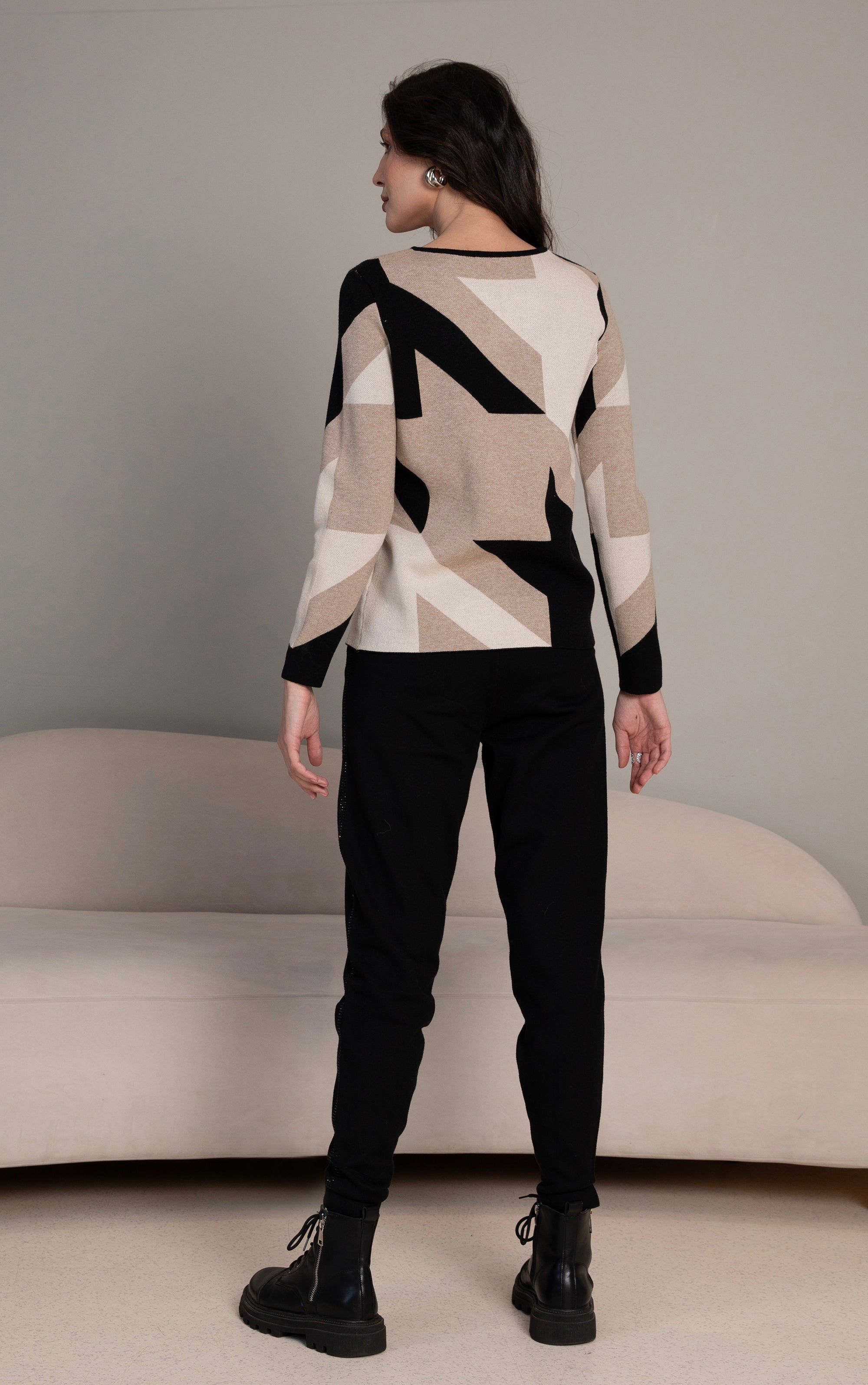 Strickpullover abstraktem Muster
