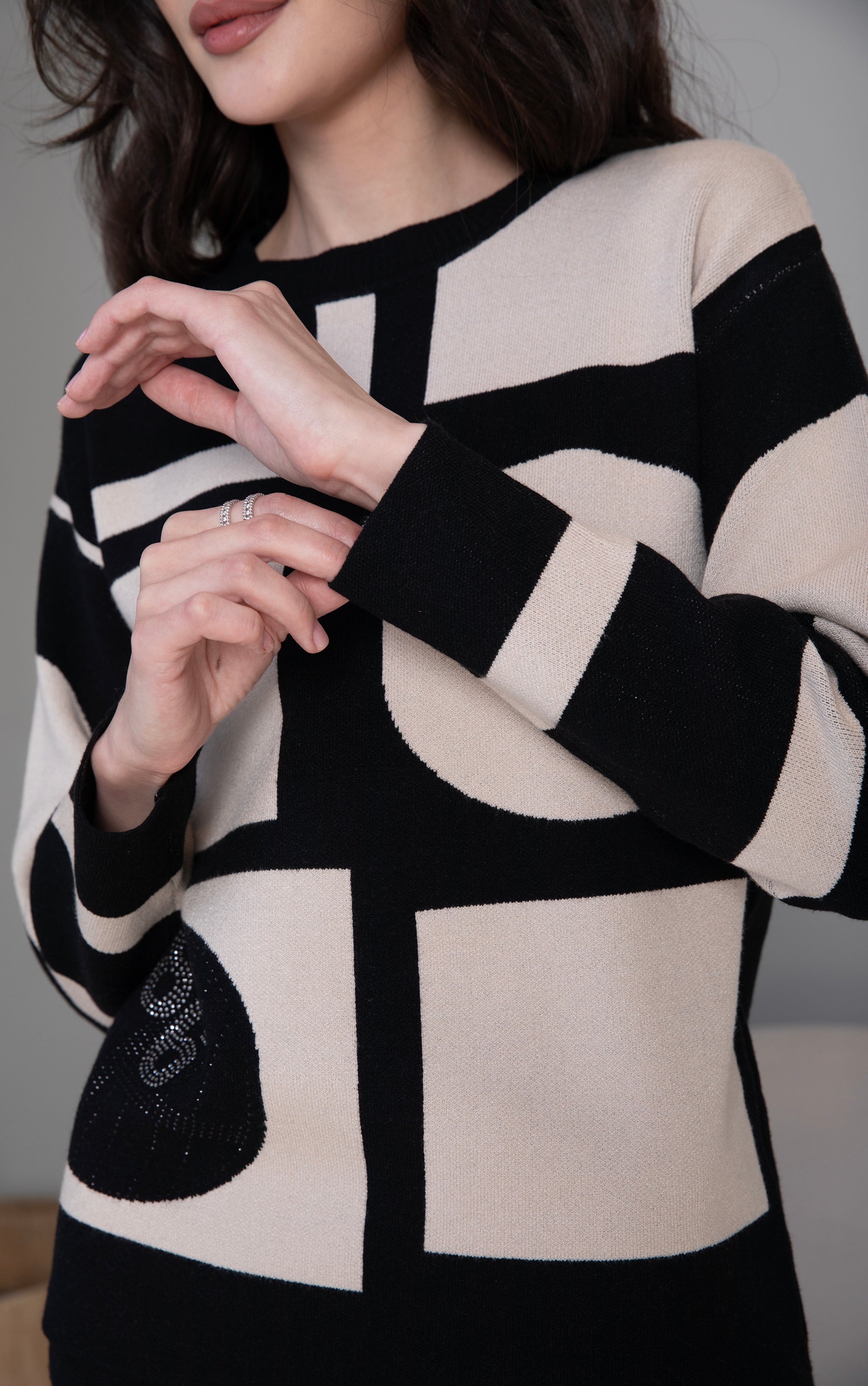 Strickpullover mit abstraktem Muster