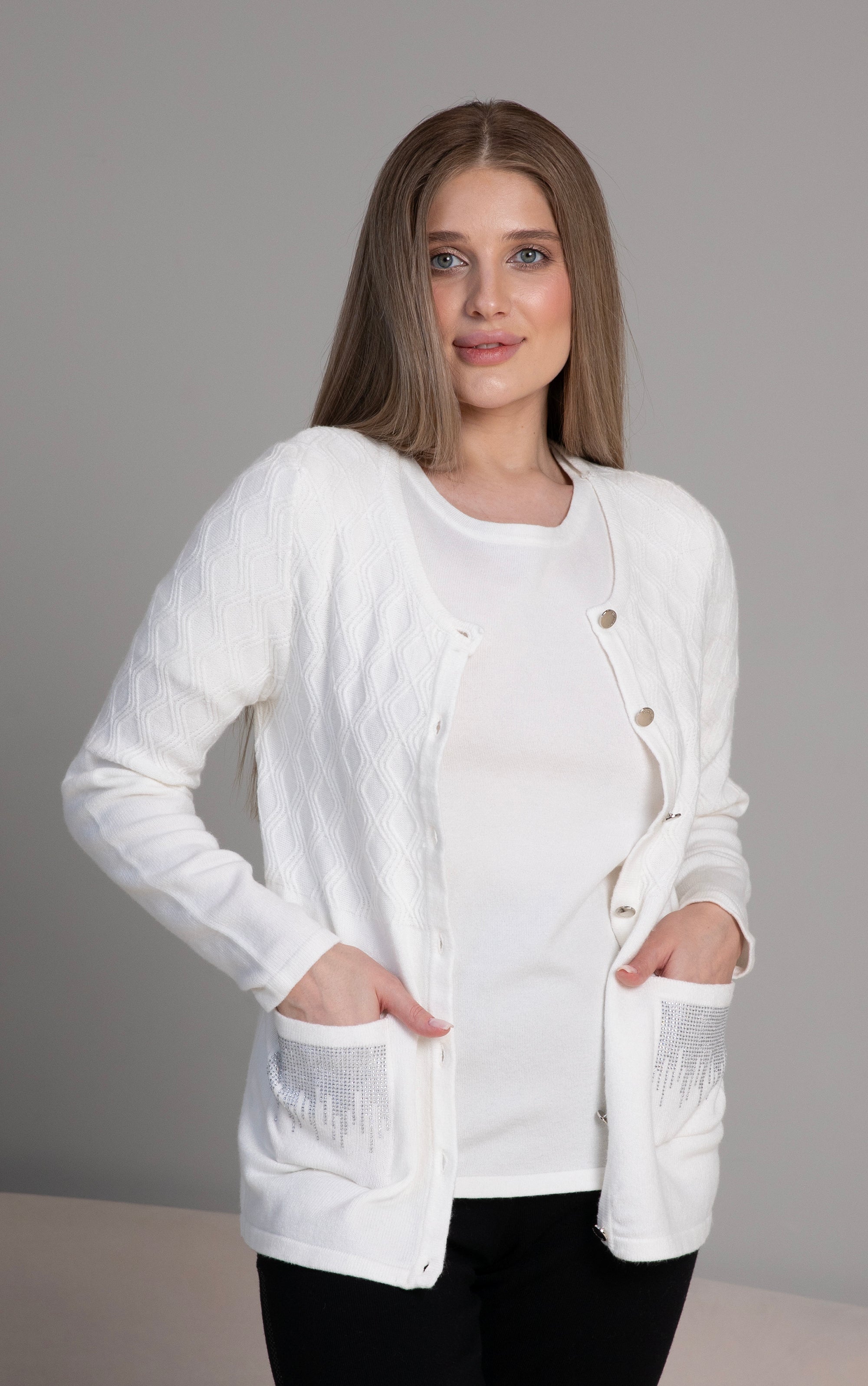 Twinset mit Rautenmuster und Strassdetails