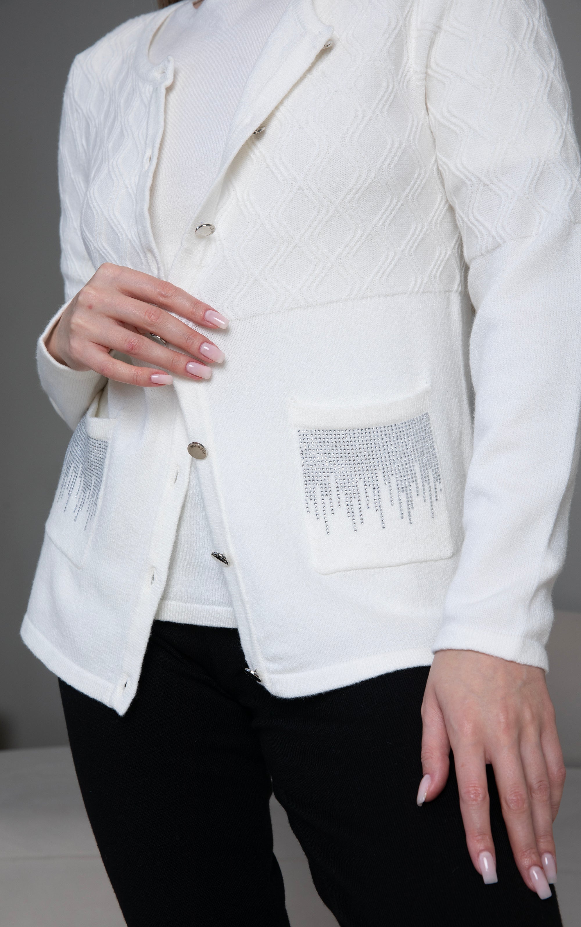 Twinset mit Rautenmuster und Strassdetails