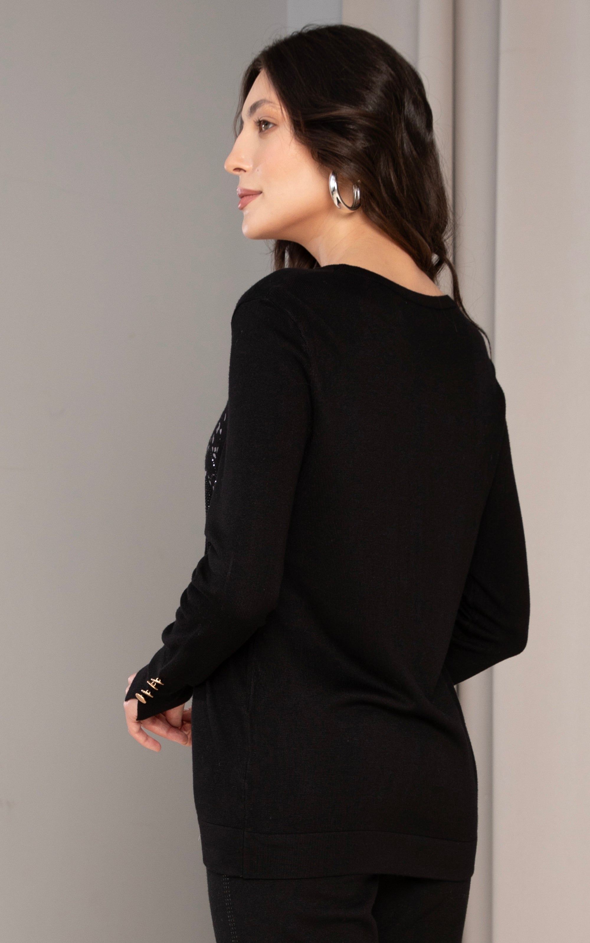 Strickpullover mit abstraktem Animal-Print und Strassblume