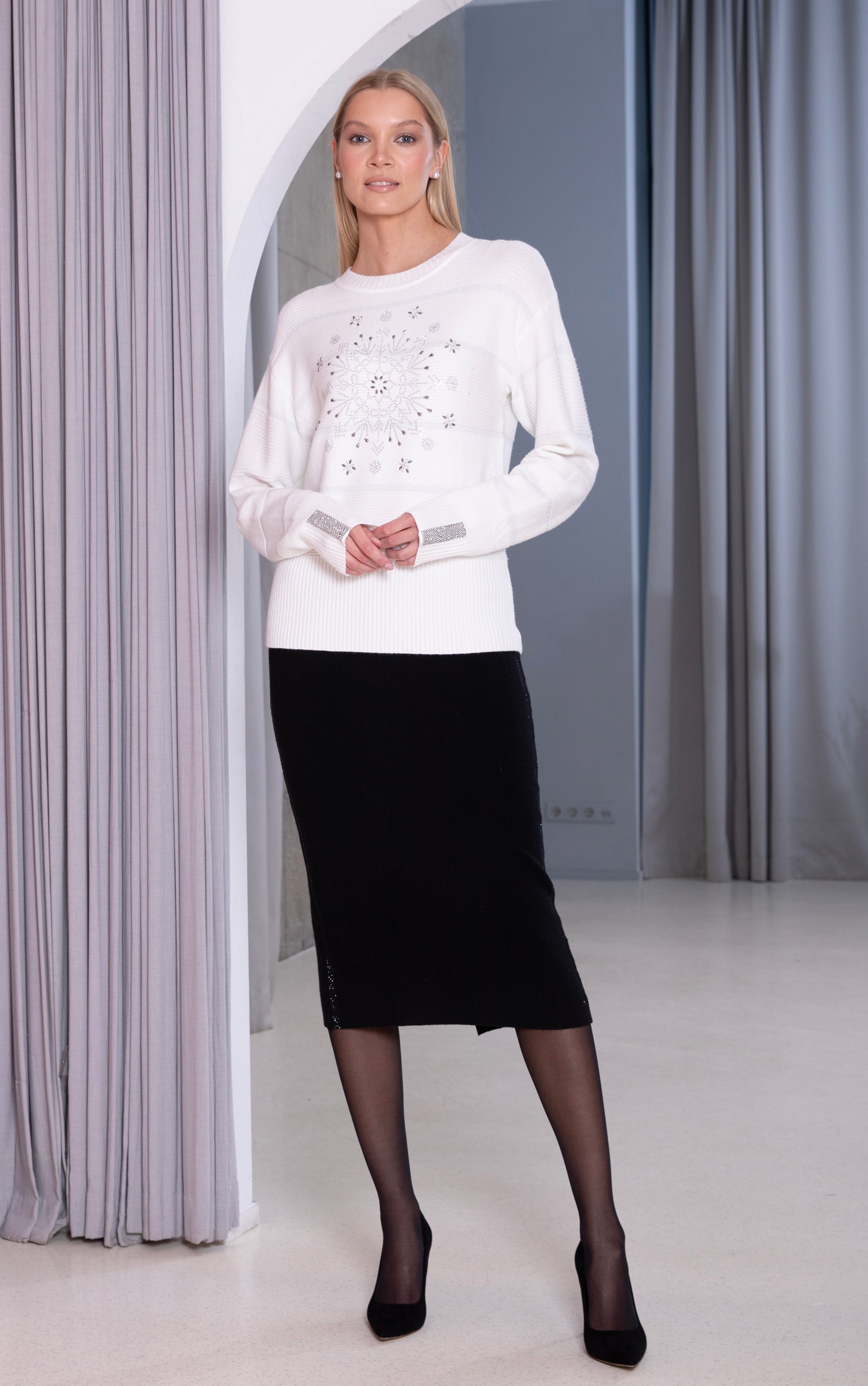 Strickpullover mit Strass-Schneeflocke