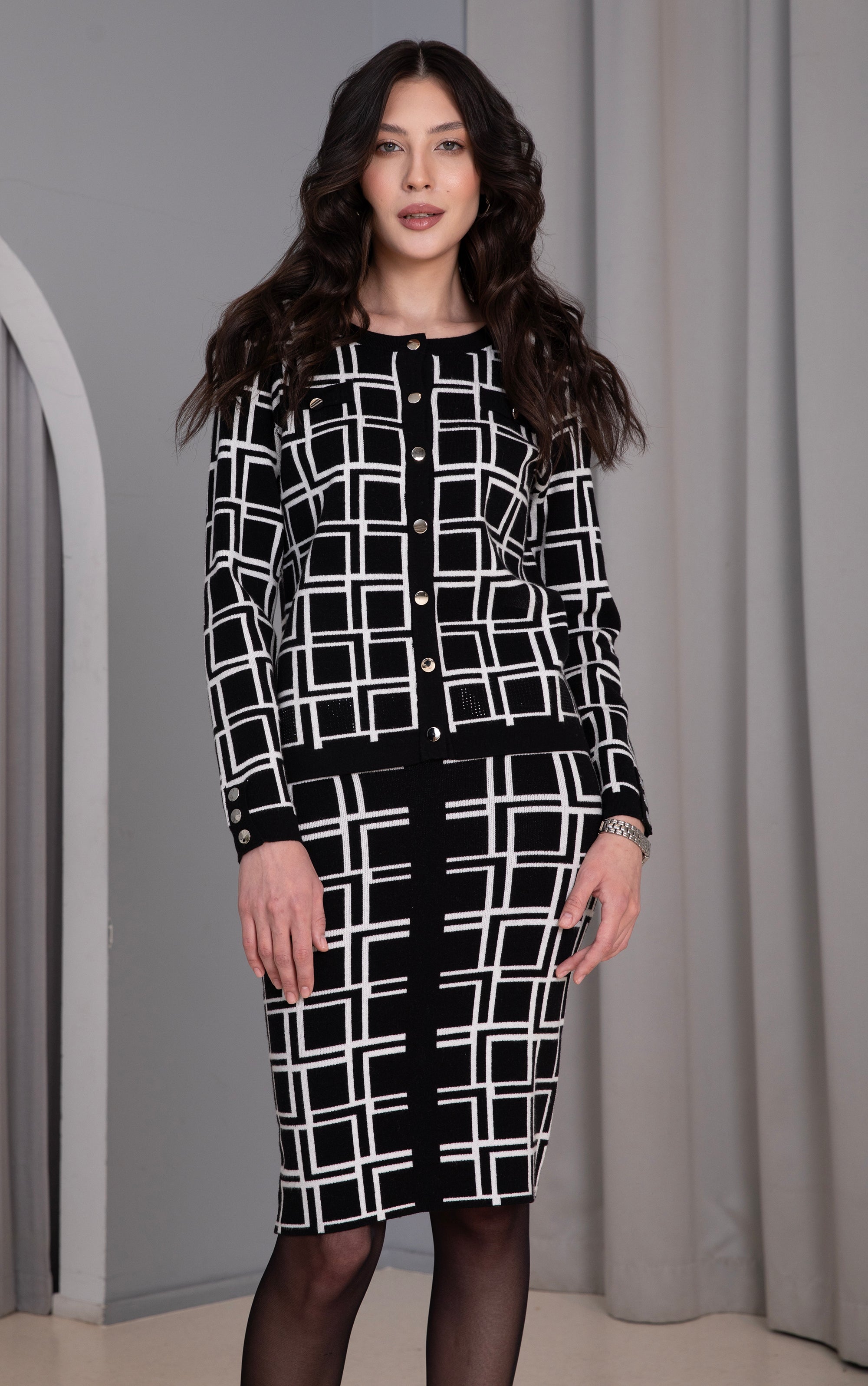 Strickjacke mit geometrischem Muster