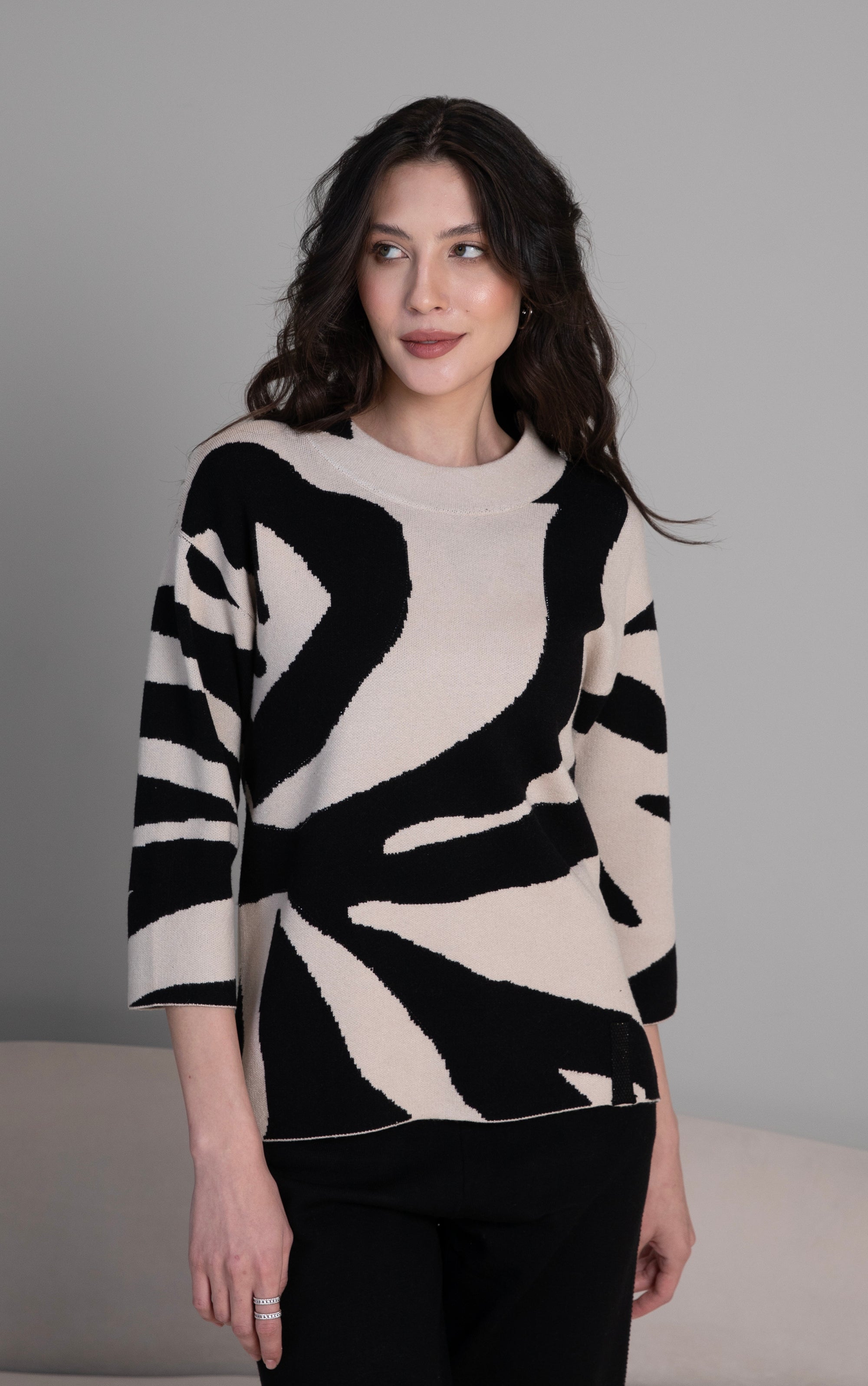 Strickpullover mit abstraktem Muster