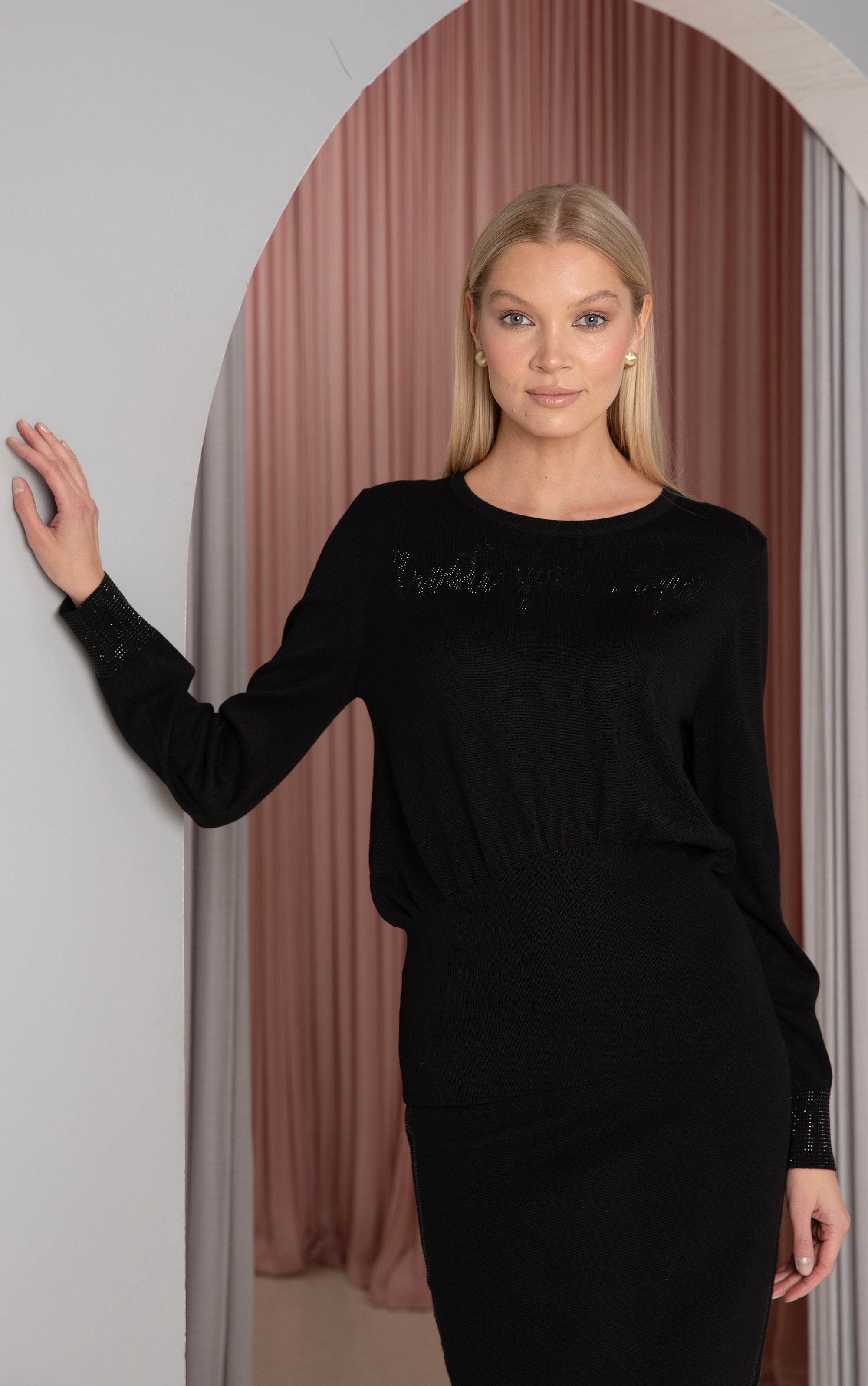 Pullover mit breitem Bund und Strassdetails