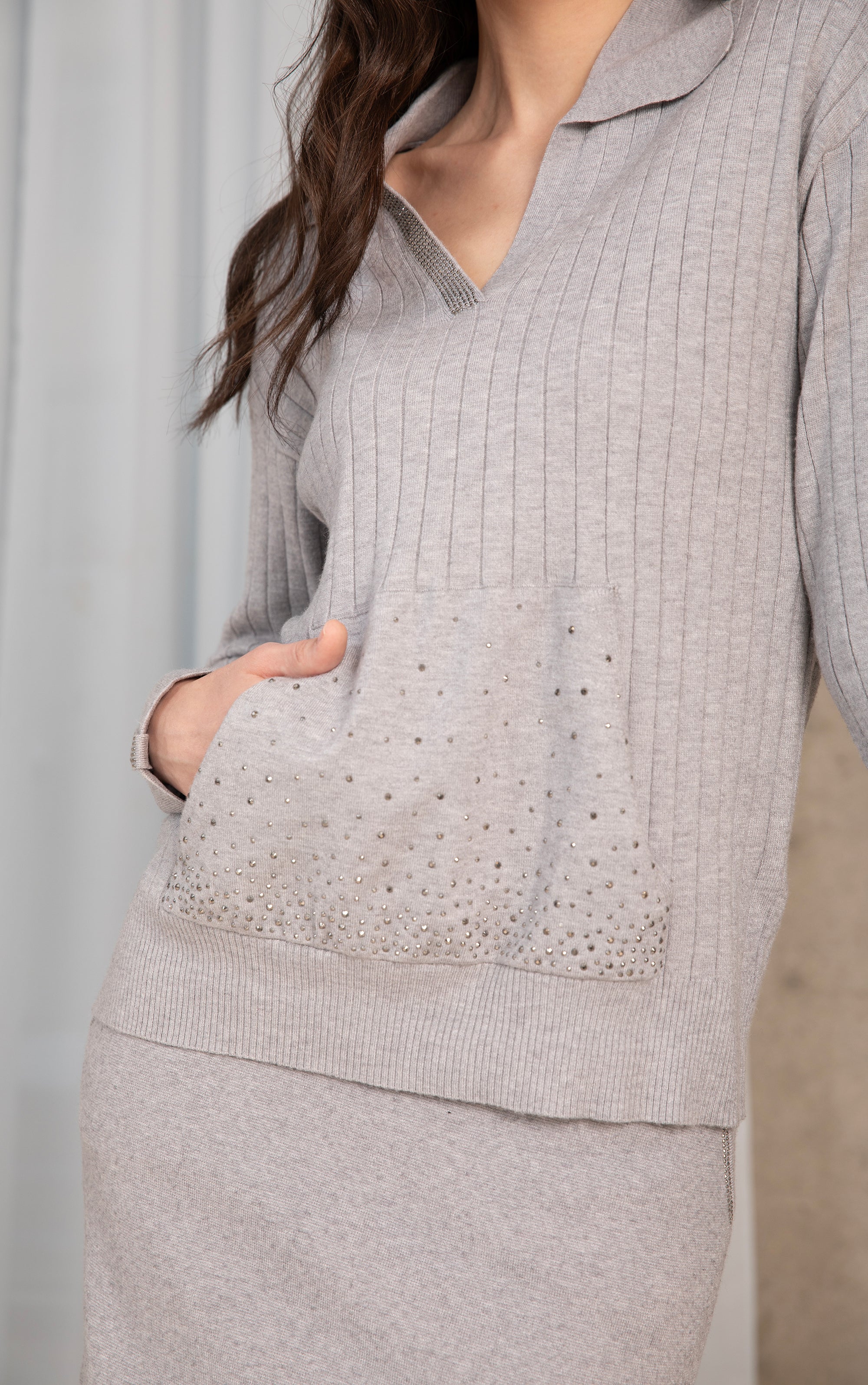 Rippstrick Pullover mit Vordertasche