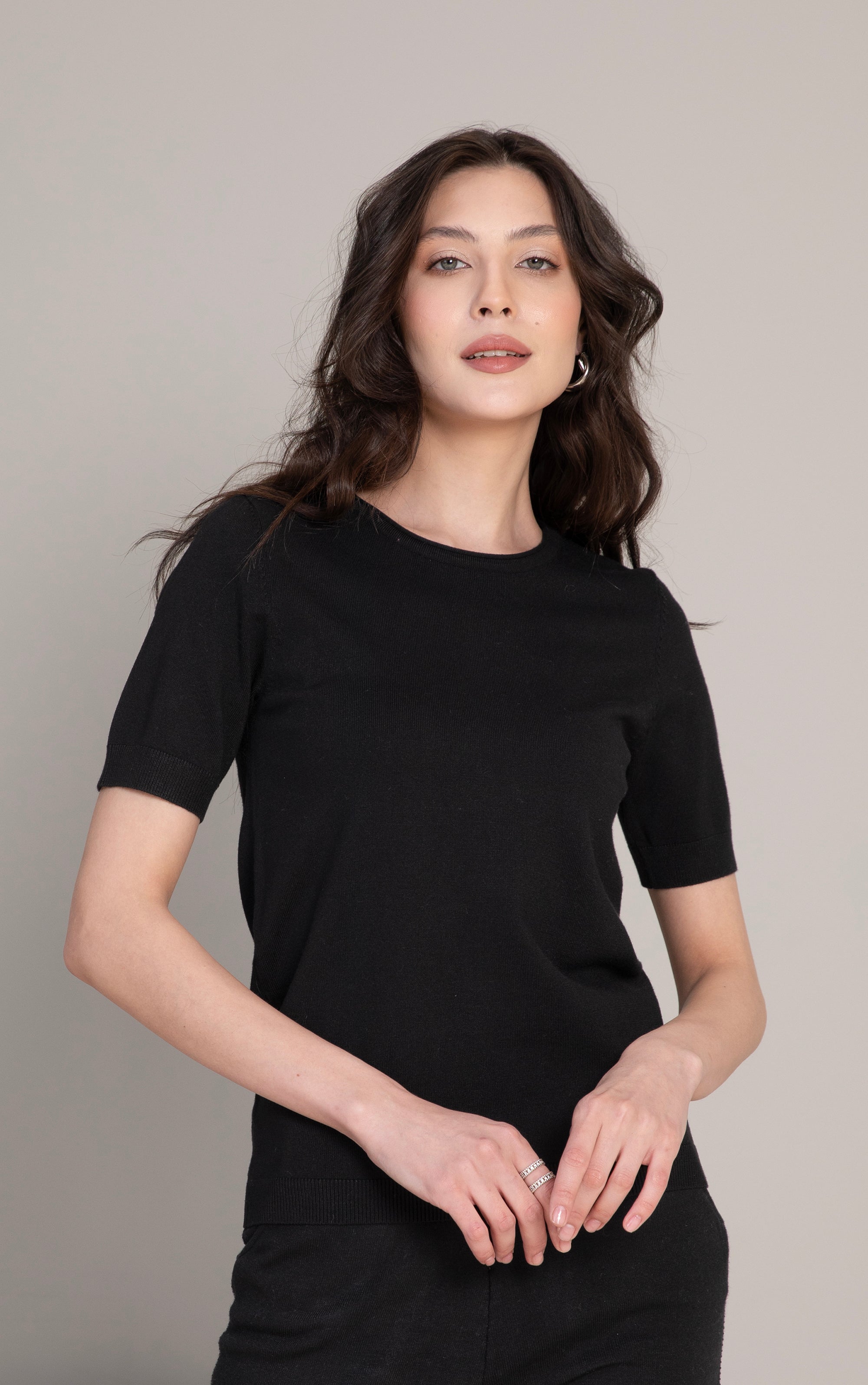 Twinset in Schwarz mit Zopfmuster