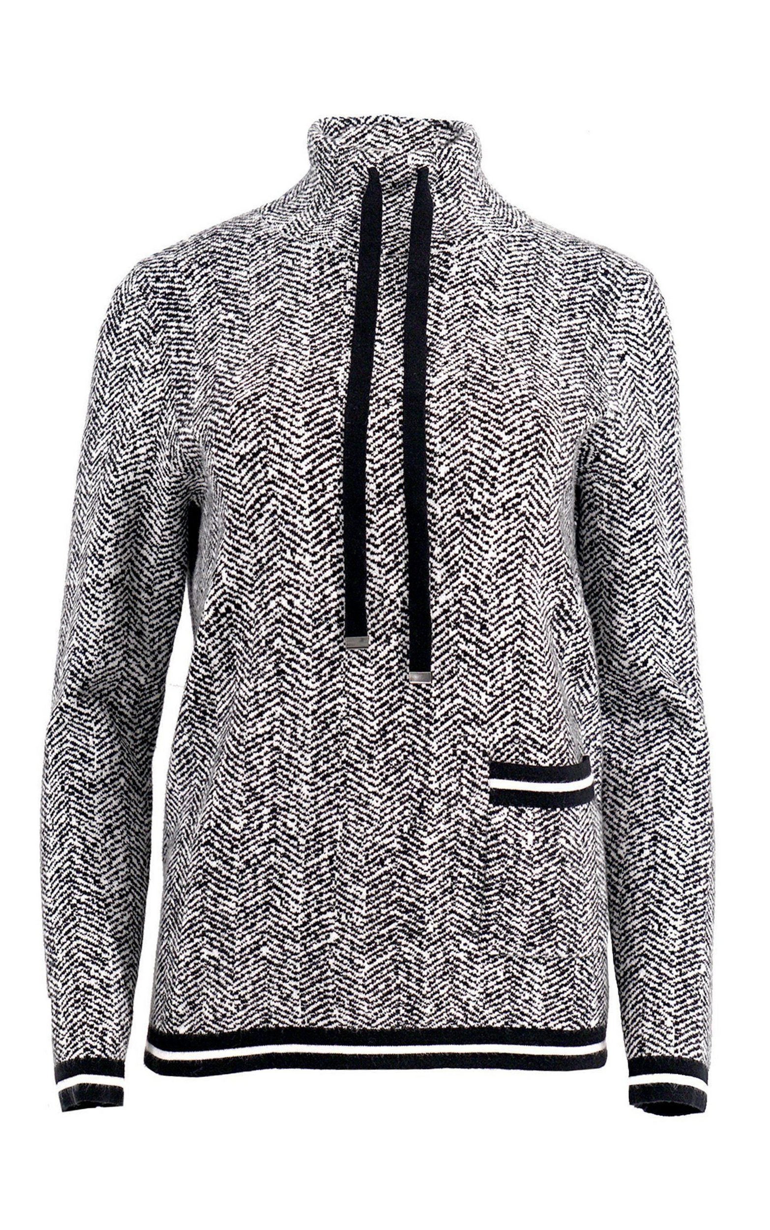 Stehkragenpullover mit Fischgrätenmuster