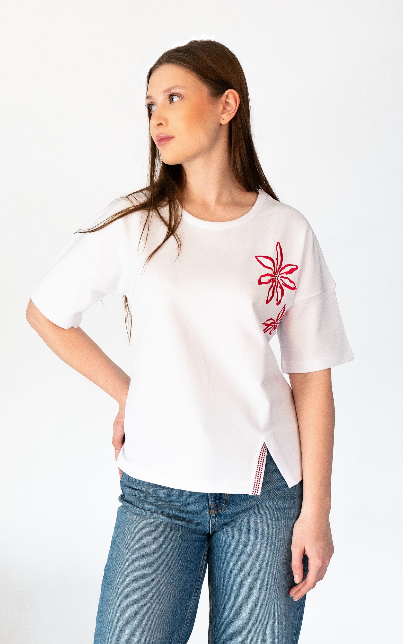 T-Shirt mit Blumenstickerei