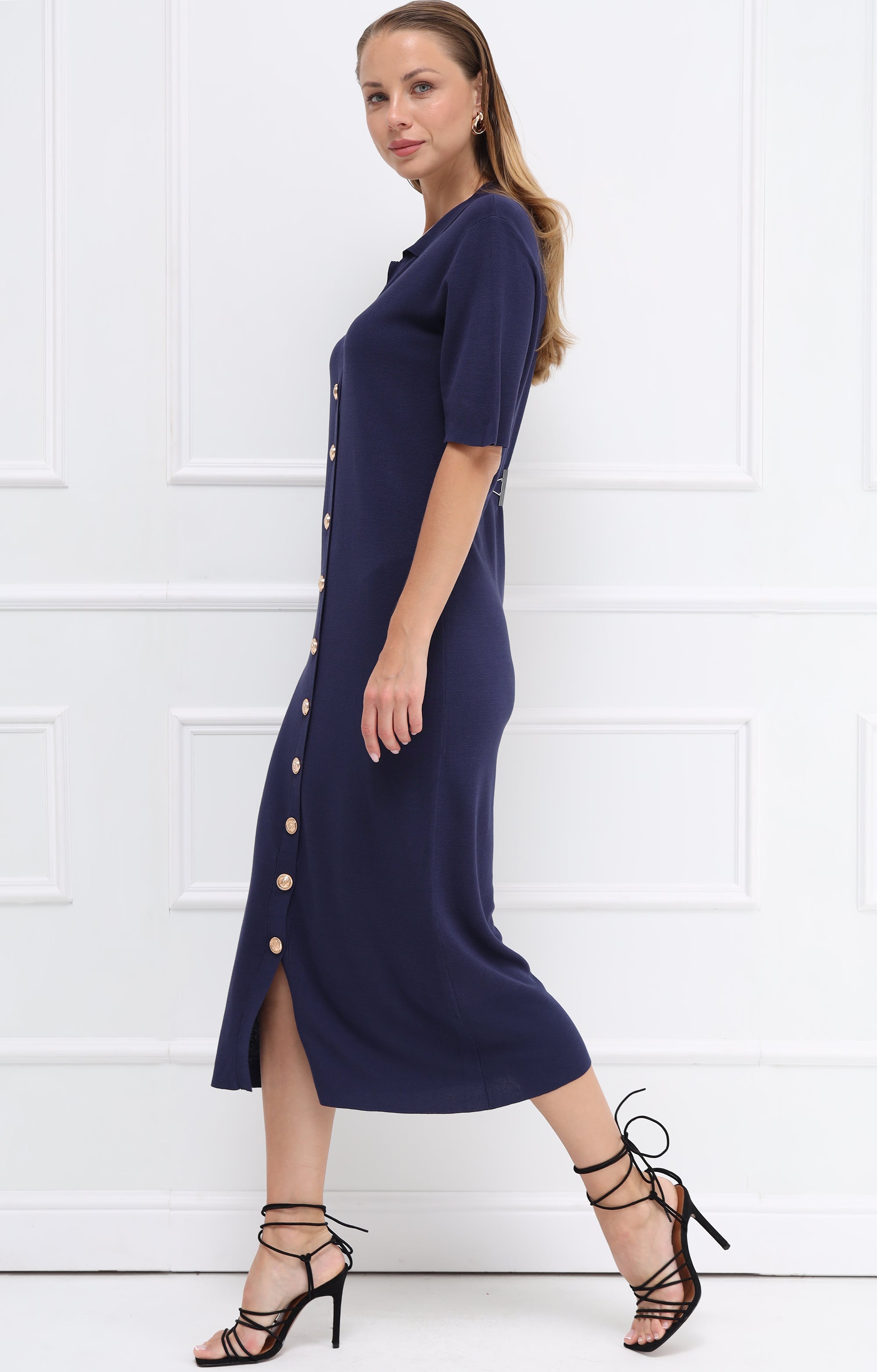 Kleid mit durchgehender Knopfleiste