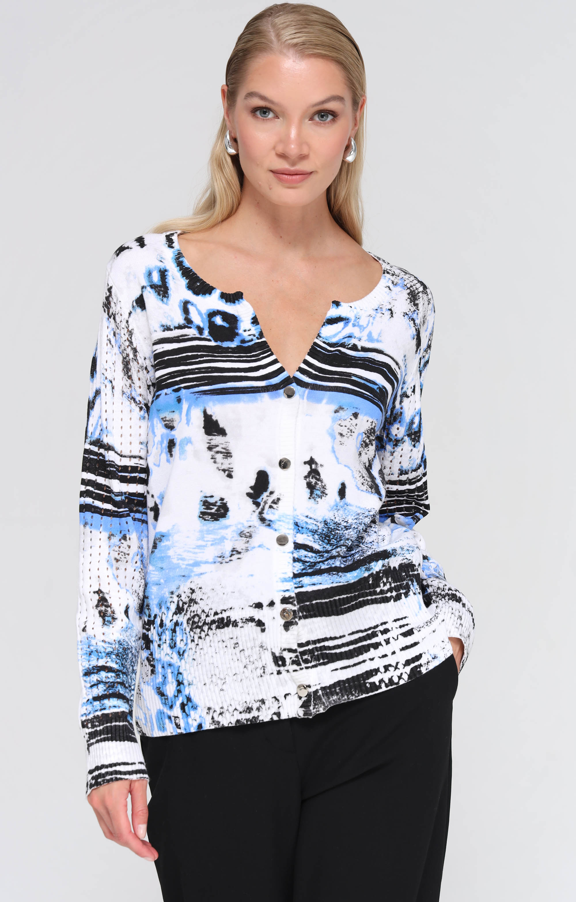 Strickjacke mit abstraktem Print