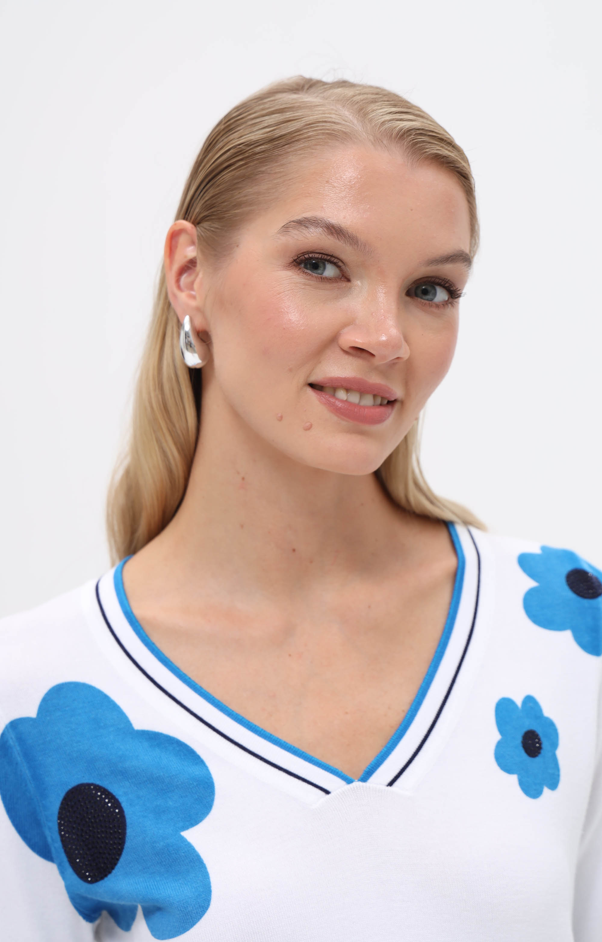 T-Shirt mit Blumenprint und Streifendetails