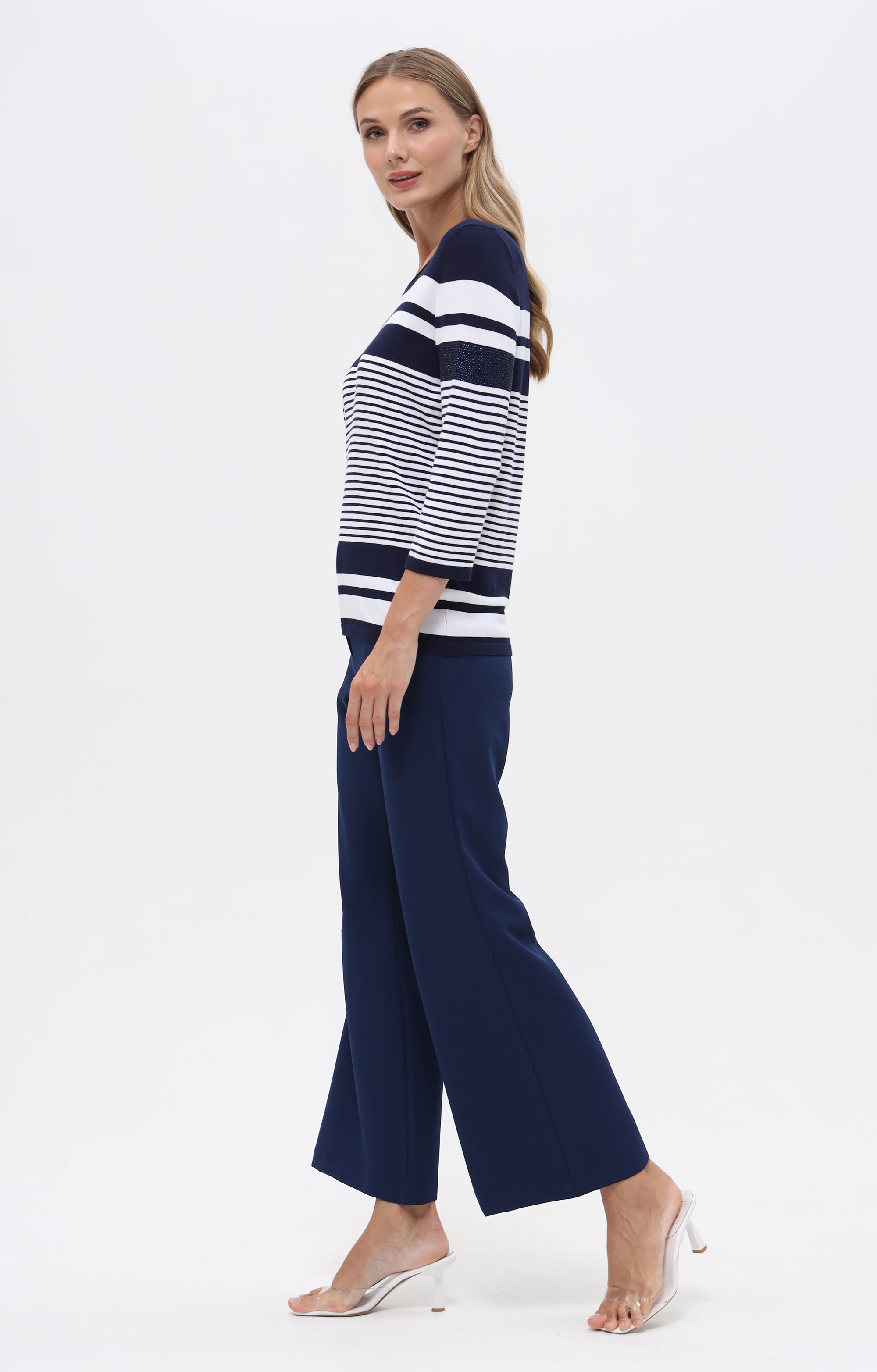 Pullover mit Ringel-Muster und Strassdetails