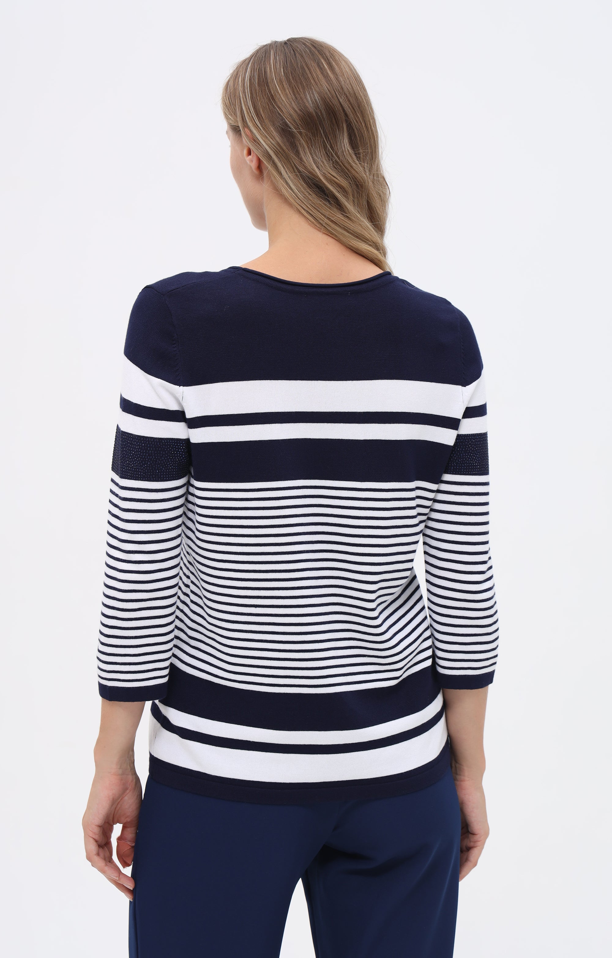 Pullover mit Ringel-Muster und Strassdetails