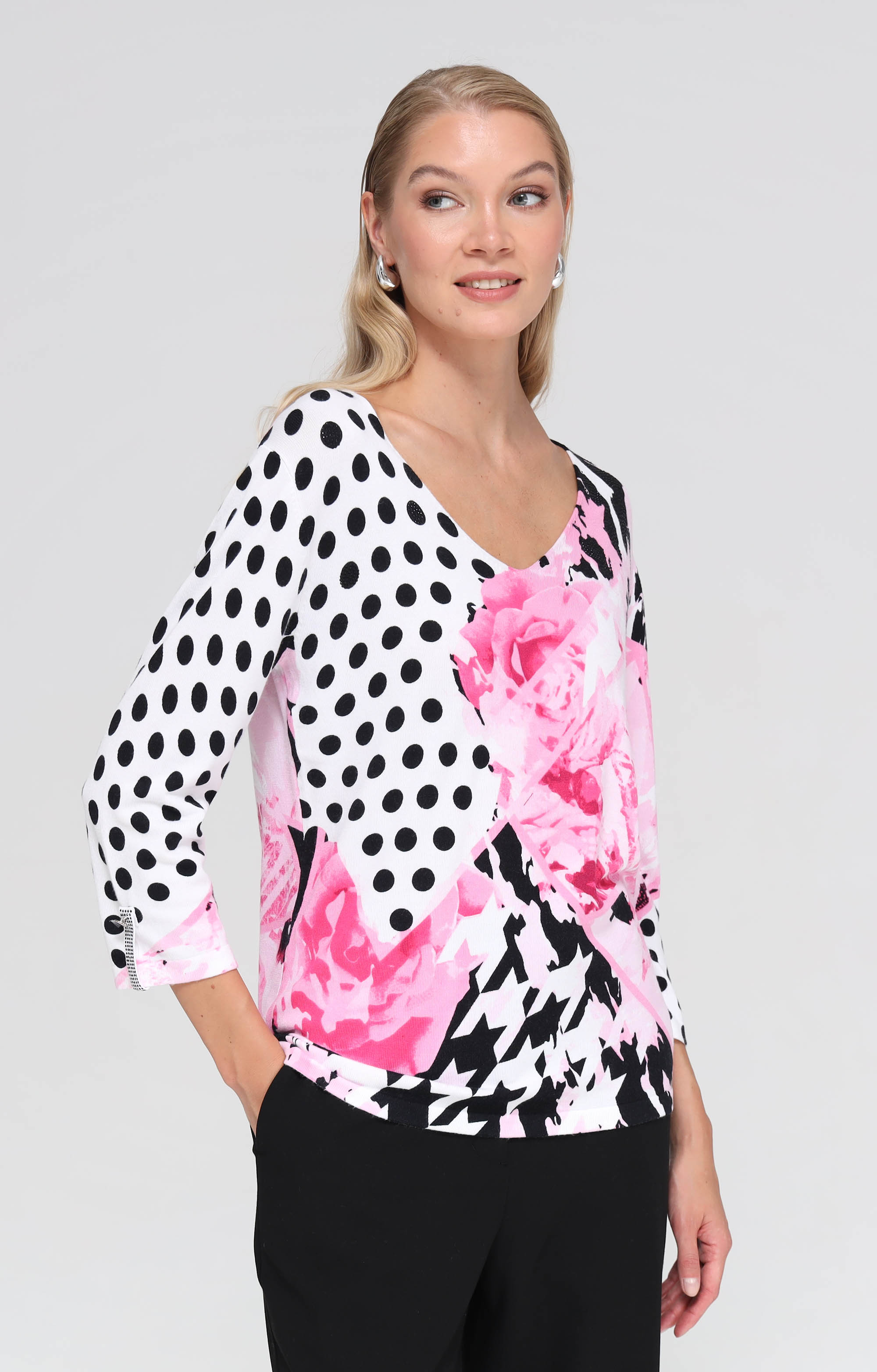Pullover mit floralem Punkte-Print und Strassdetails