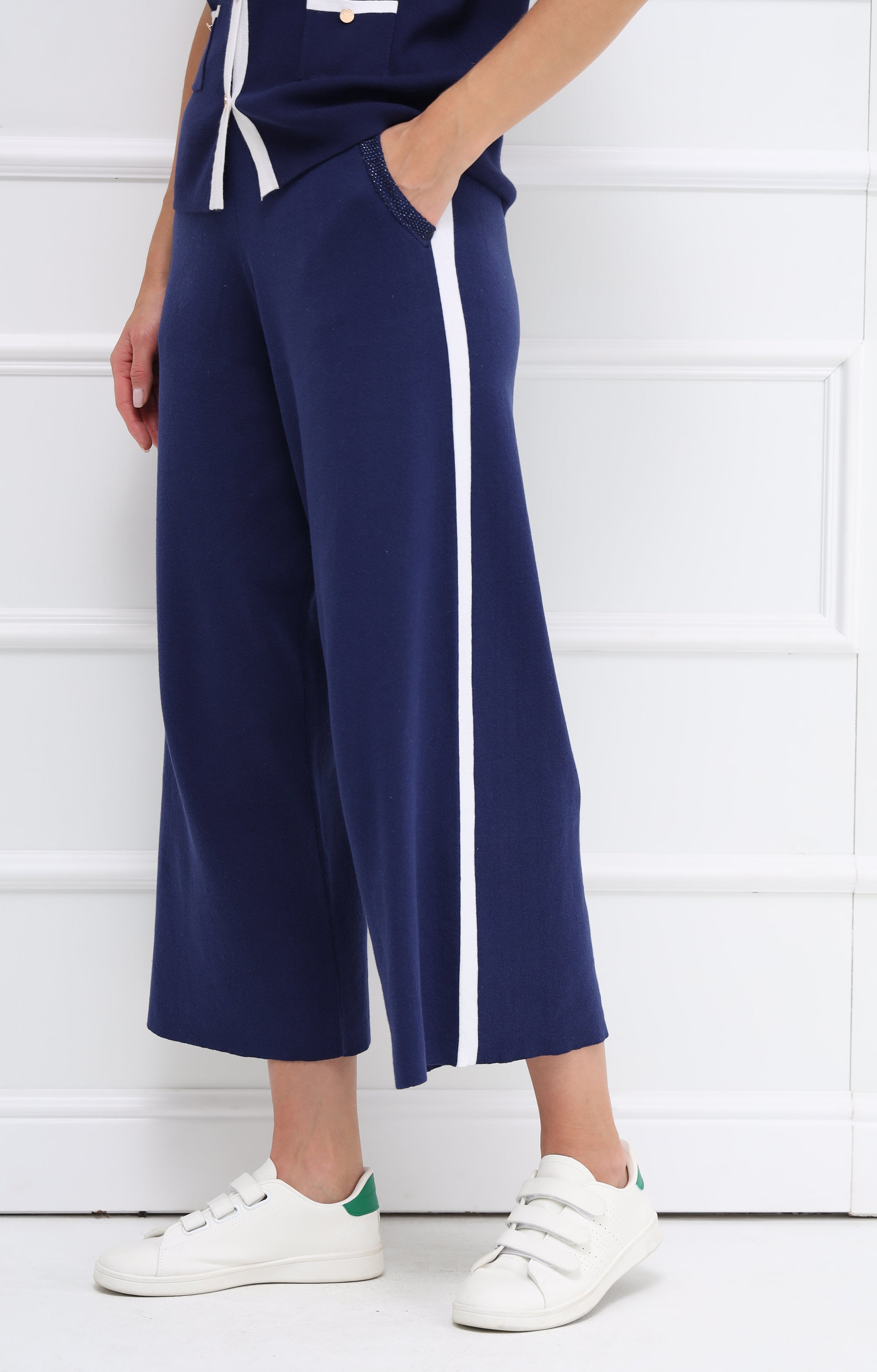 Hose mit Ecru-Streifen