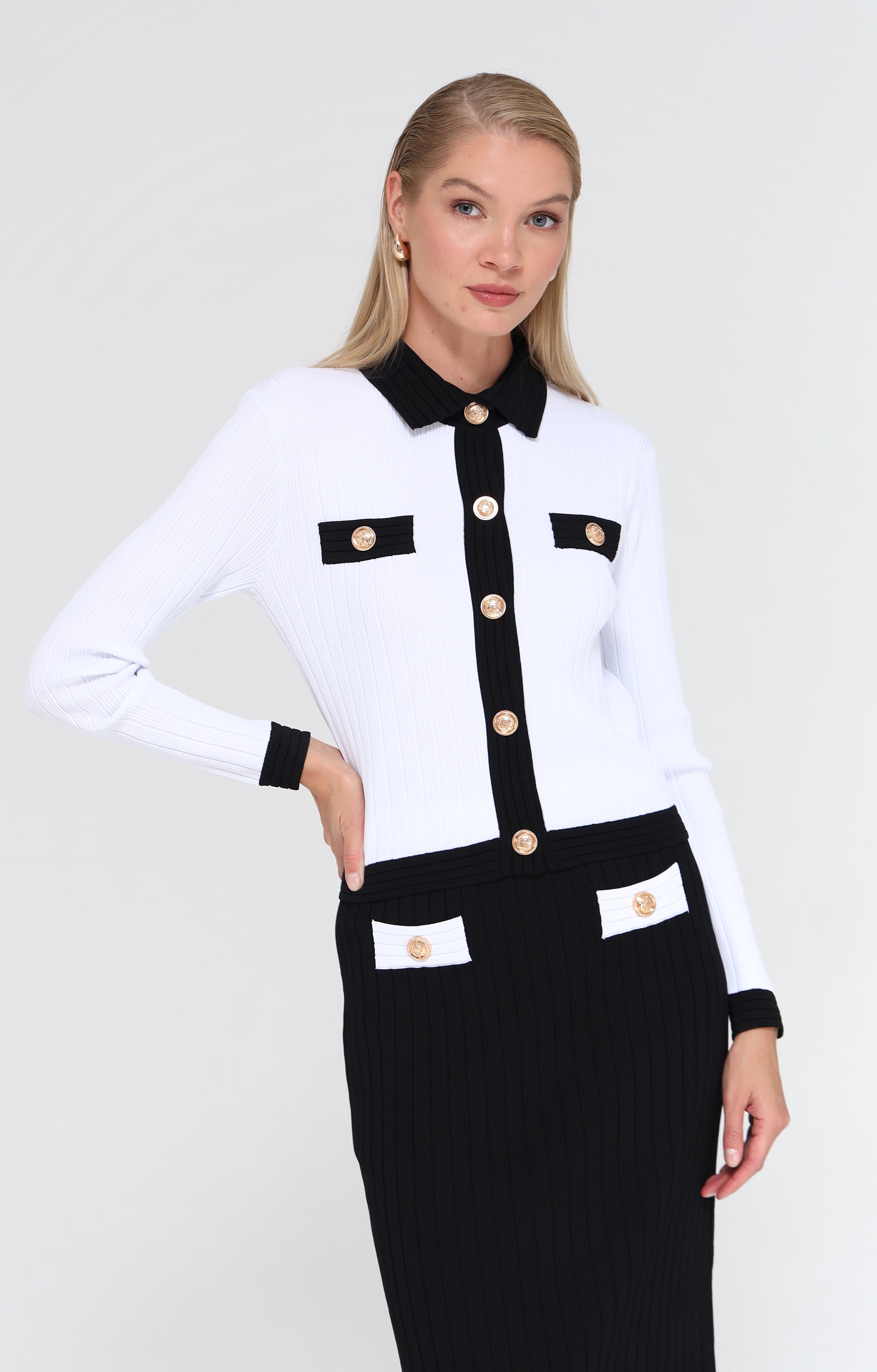 Strickjacke im Breitripp-Design
