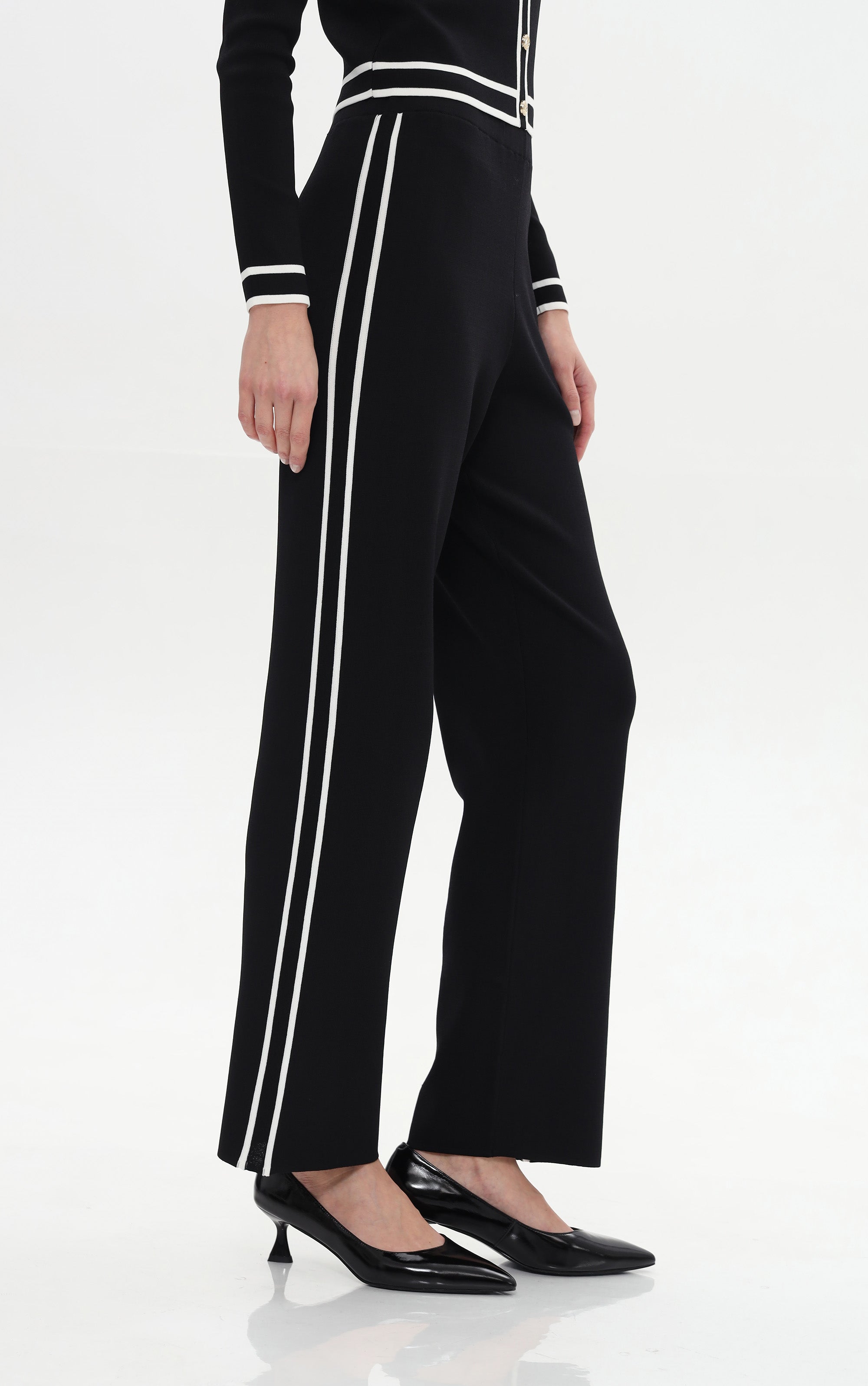 Strickhose mit Kontraststreifen