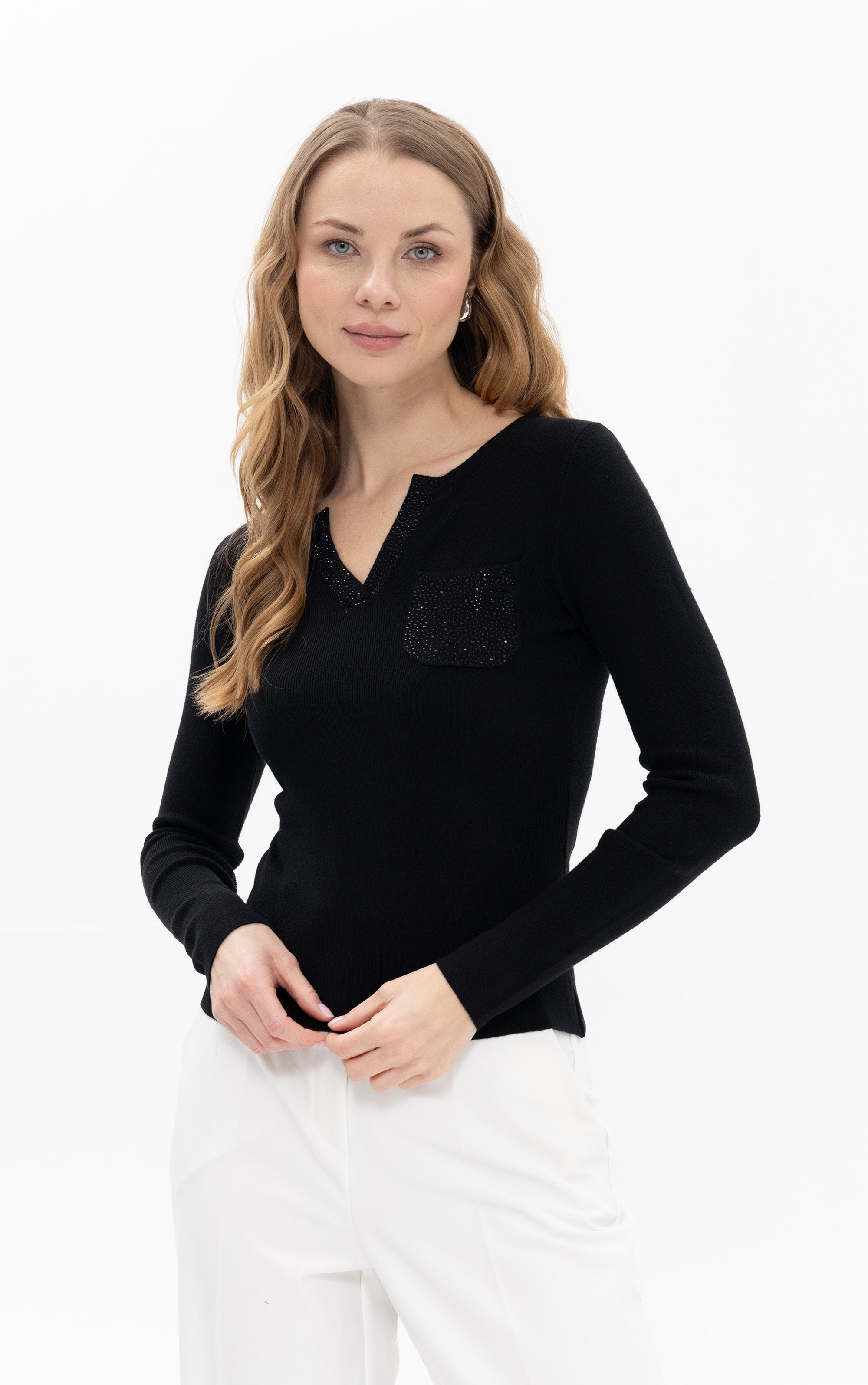 Pullover mit V-Ausschnitt und Strasssteinen