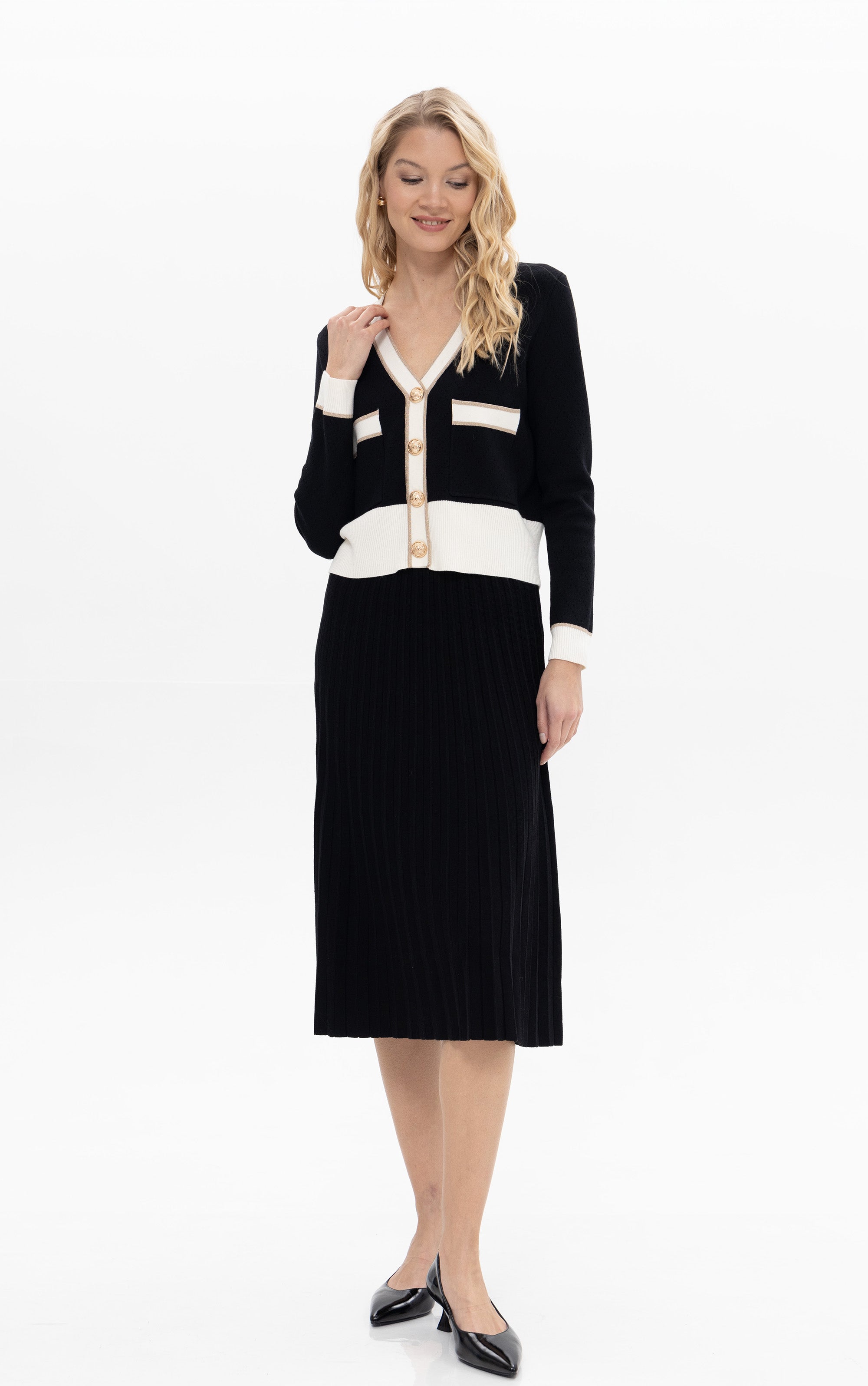 Cropped Cardigan mit Kontrast-Details