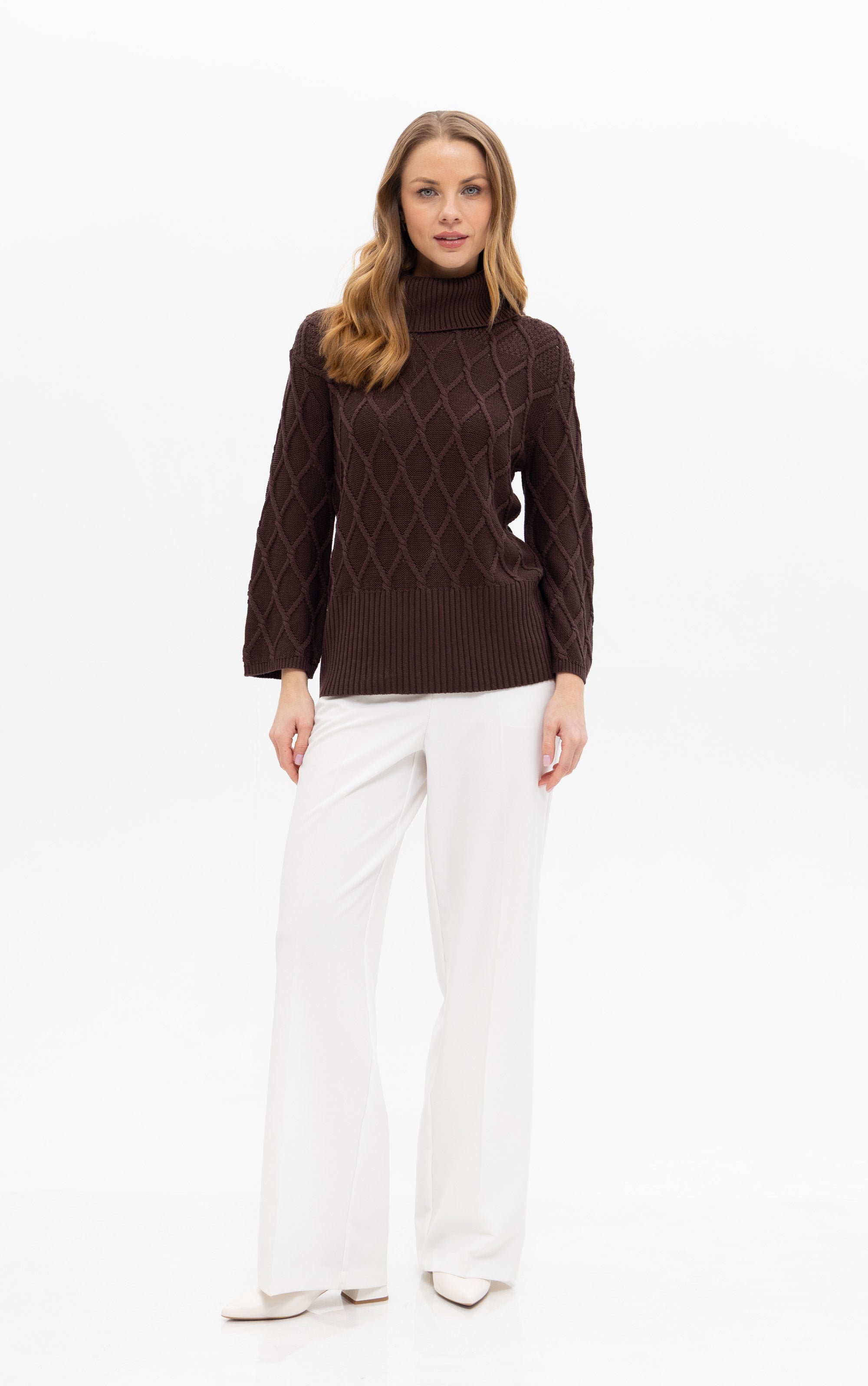 Rollkragenpullover mit Rautenstrickmuster