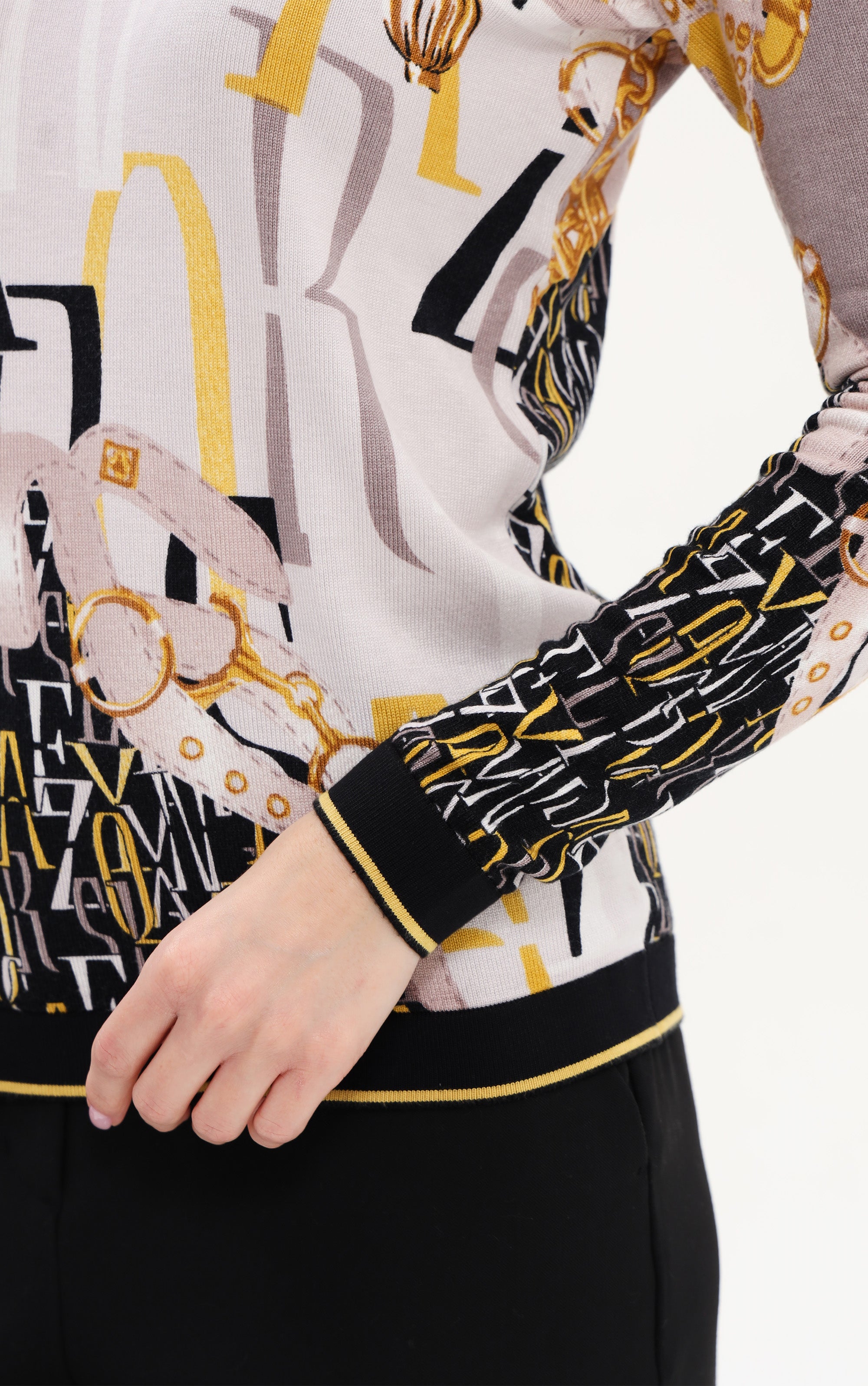 Pullover aus Strick im Mustermix