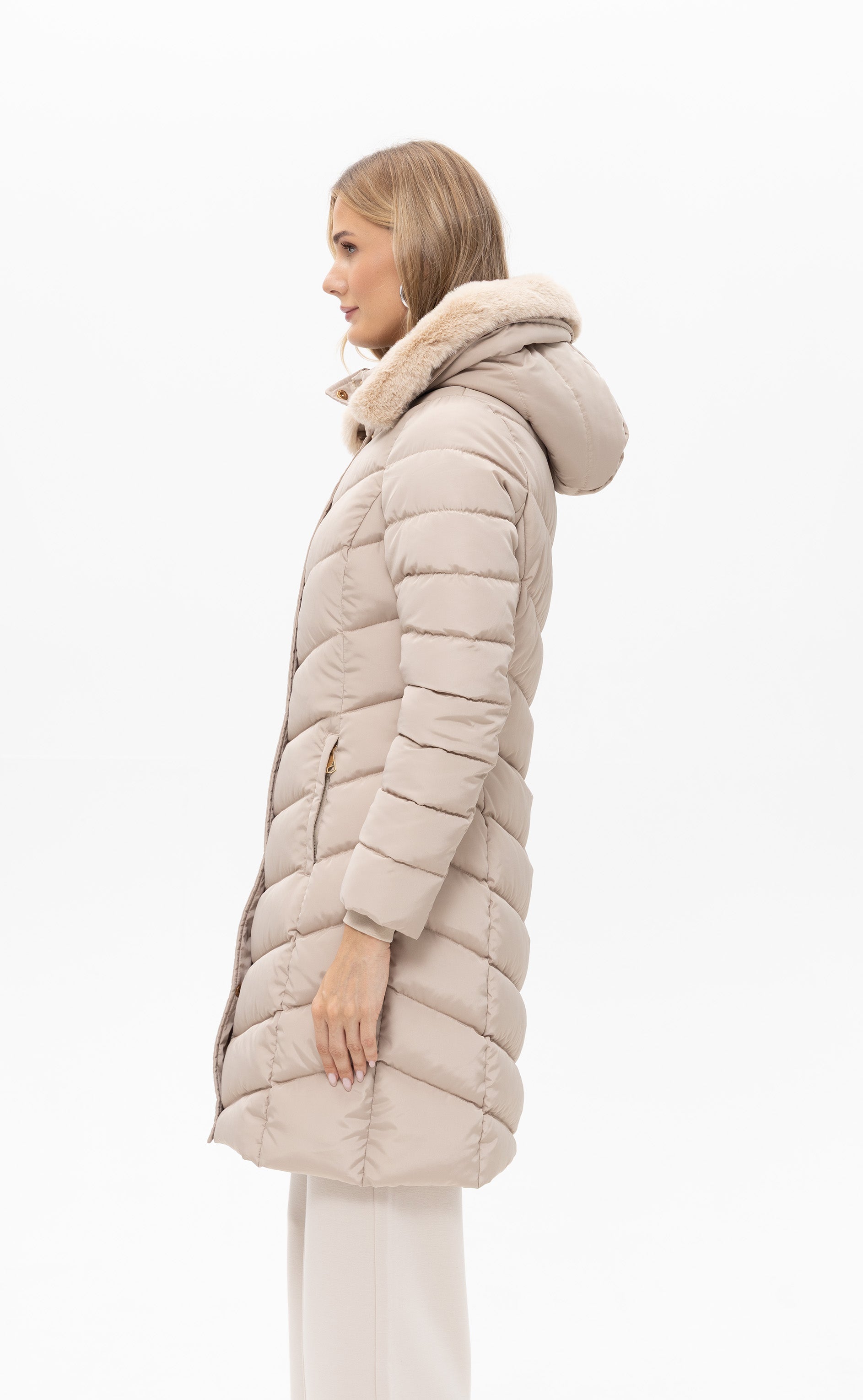 Lange Steppjacke mit Kapuze
