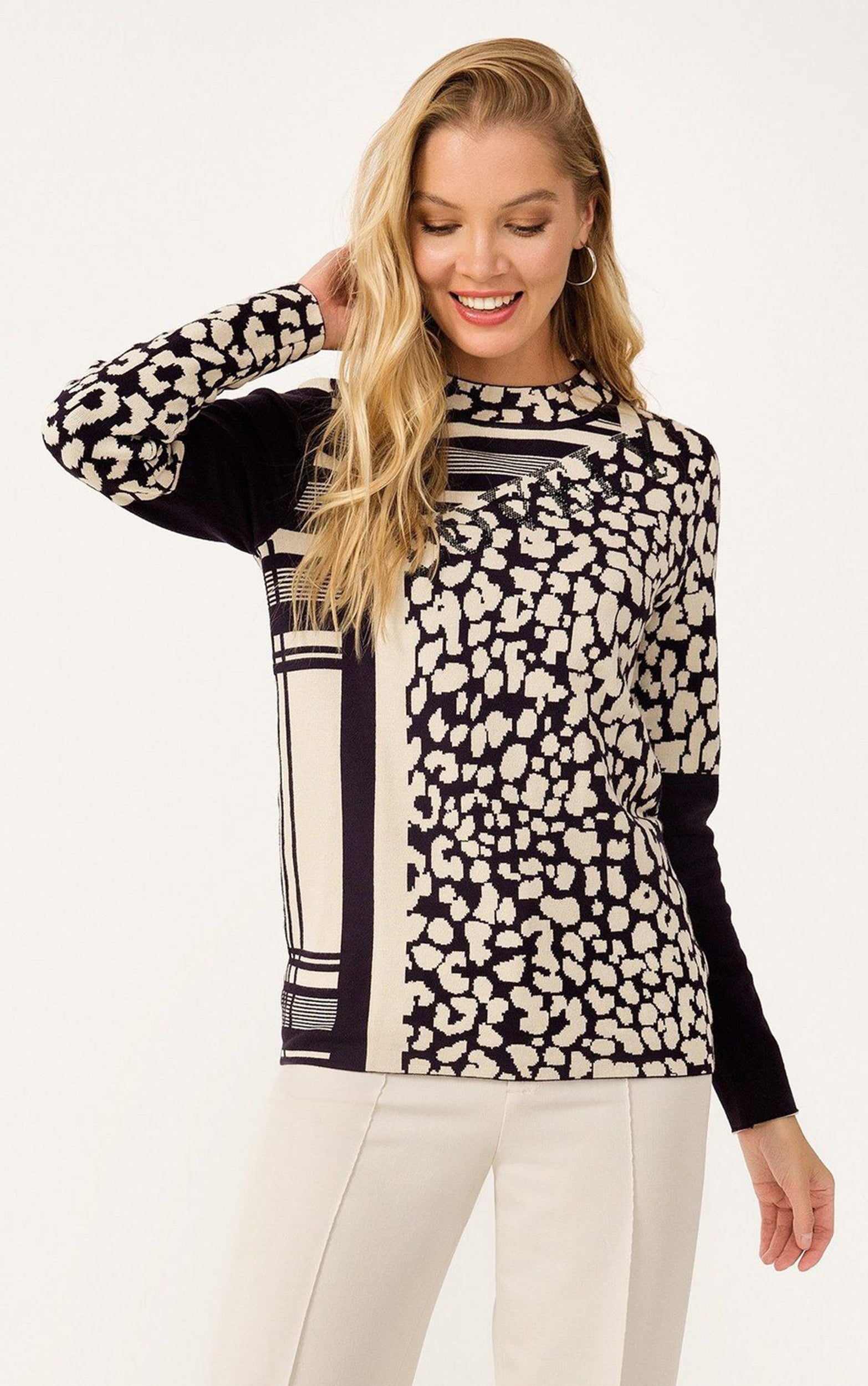 Strickpullover mit Leoparden-, geometrischem und einfarbigem Muster