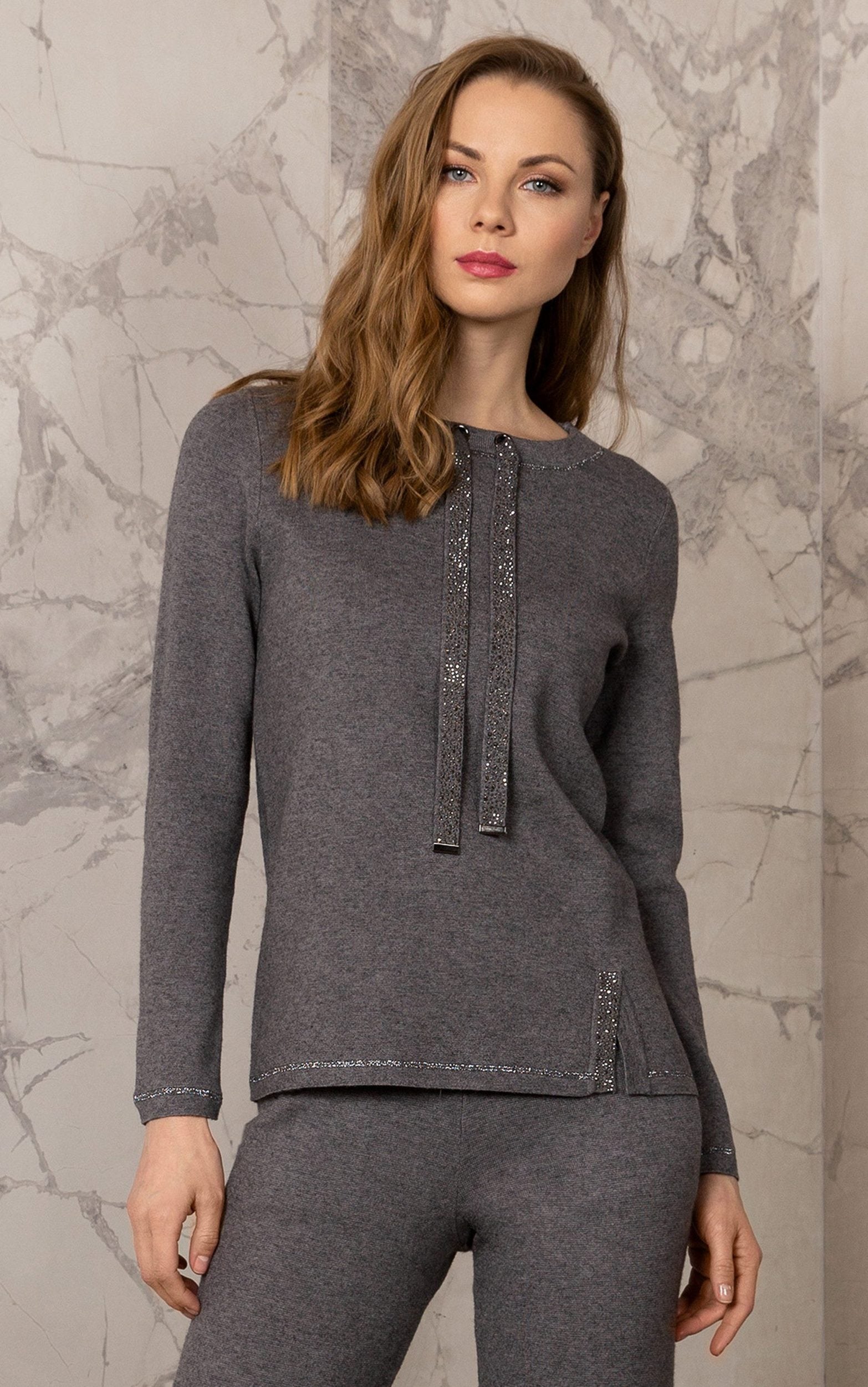 Strickpullover mit glitzernden Zugglaschen