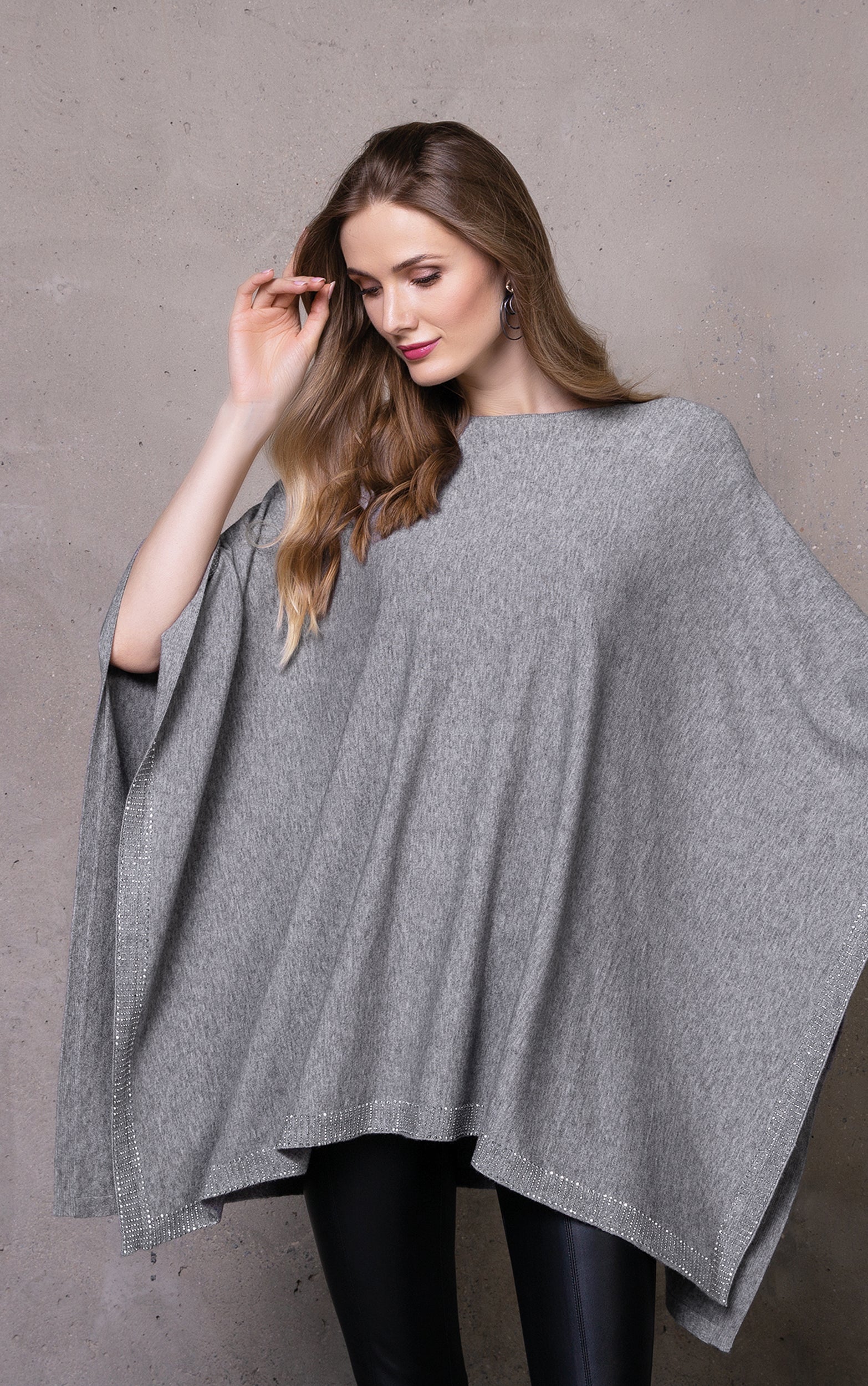 Poncho mit Strassdetails