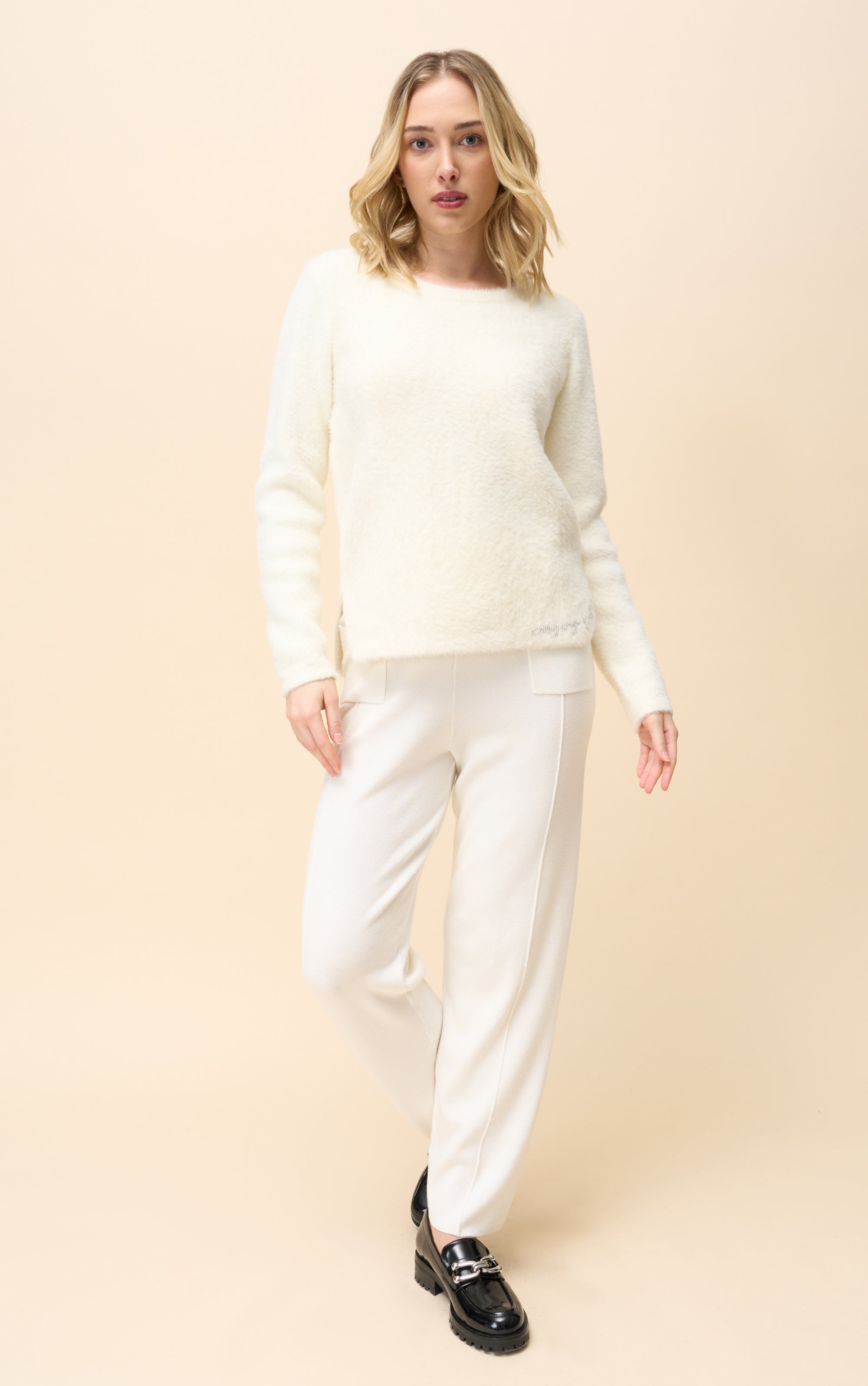 Strickpullover mit flauschiger Textur