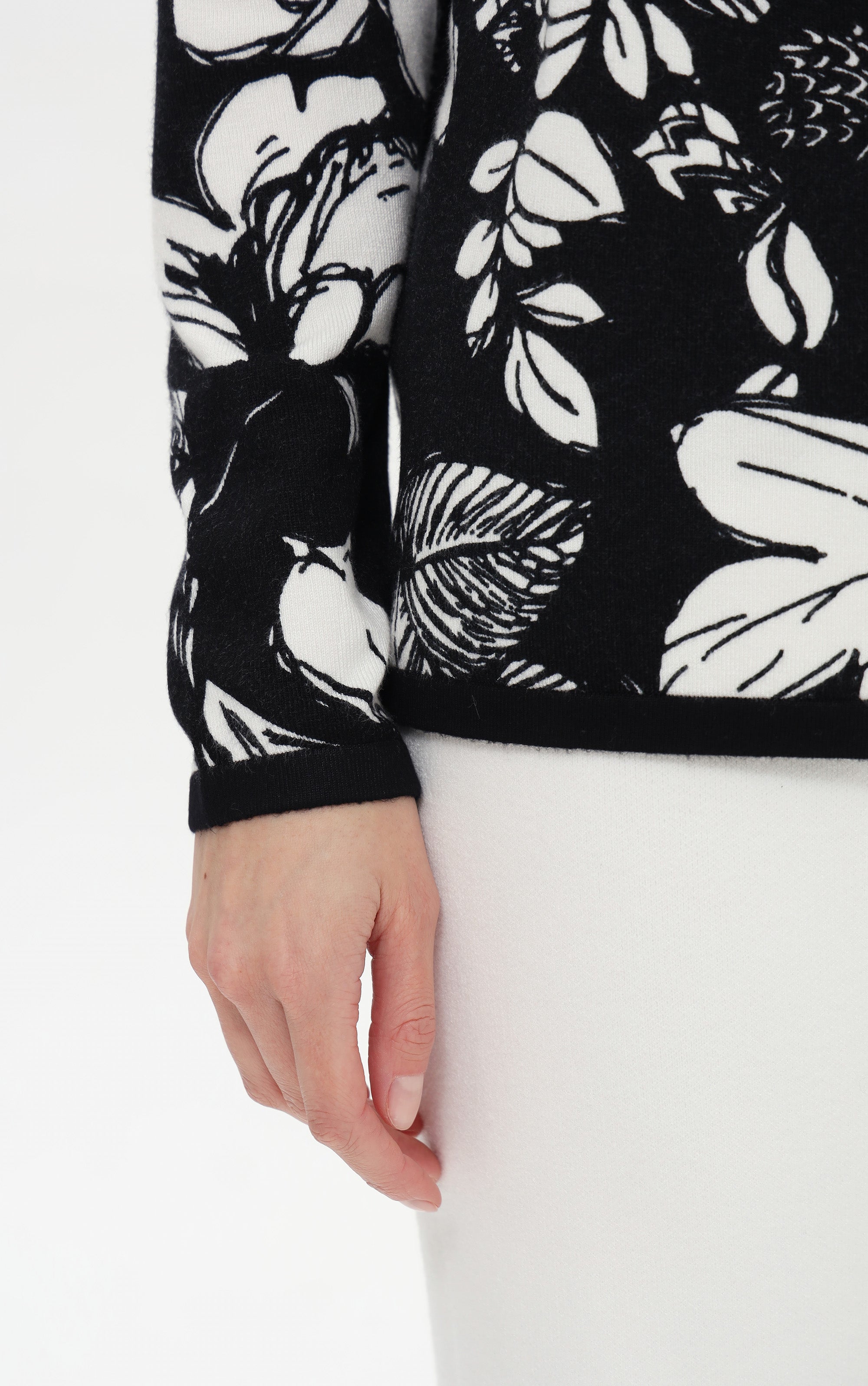 Twinset mit grafischen Blumenmuster