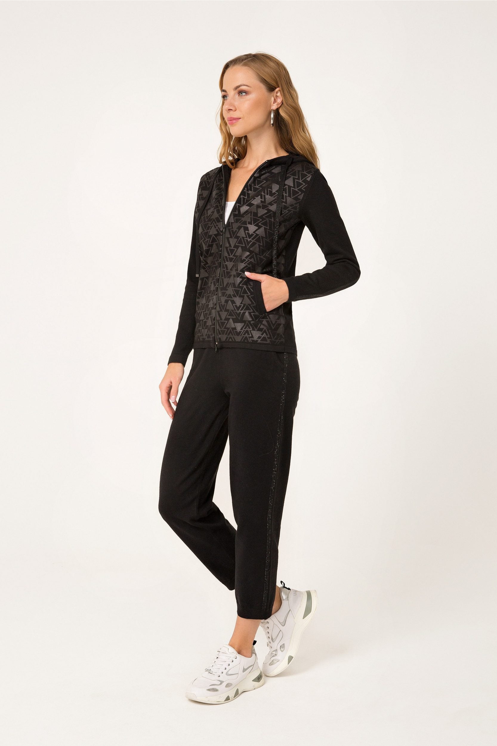 Strickhose mit Strassstreifen