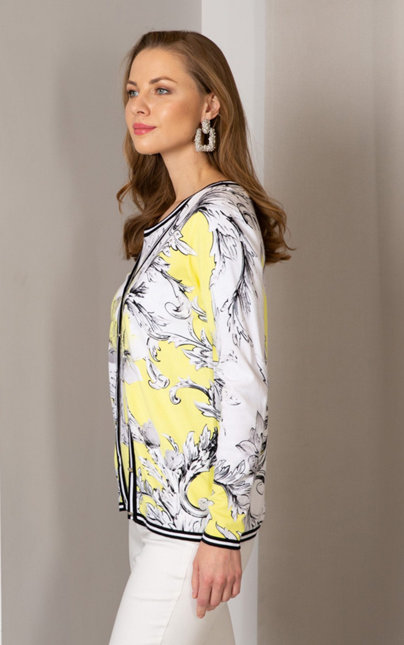 Twinset mit abstrakten Ornamenten