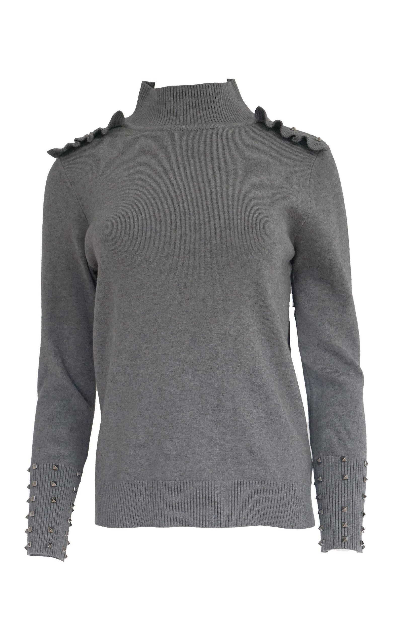 Strickpullover mit Rüschendetails an den Schultern und Nieten an den Ärmeln