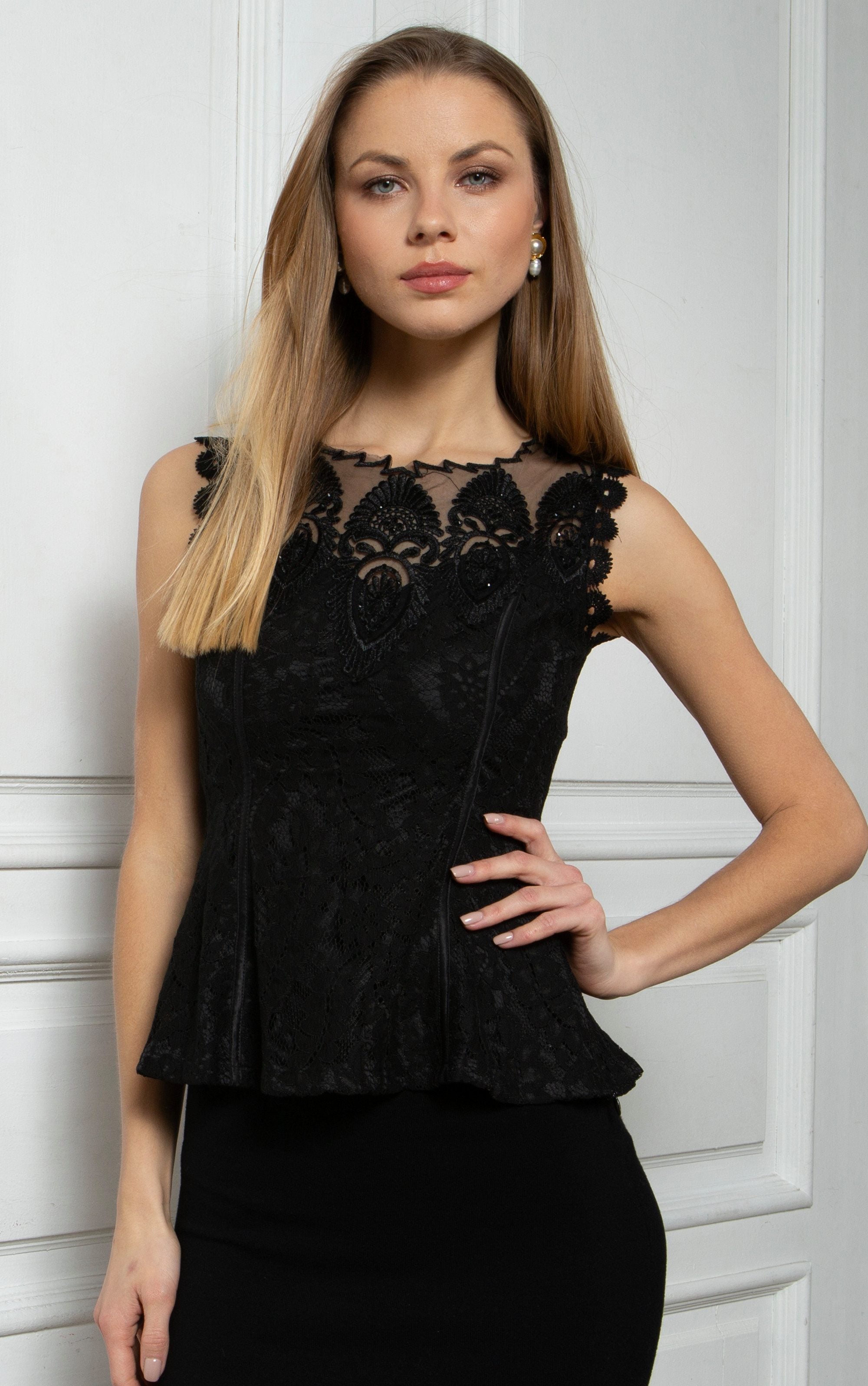 Top mit Spitzen-Details