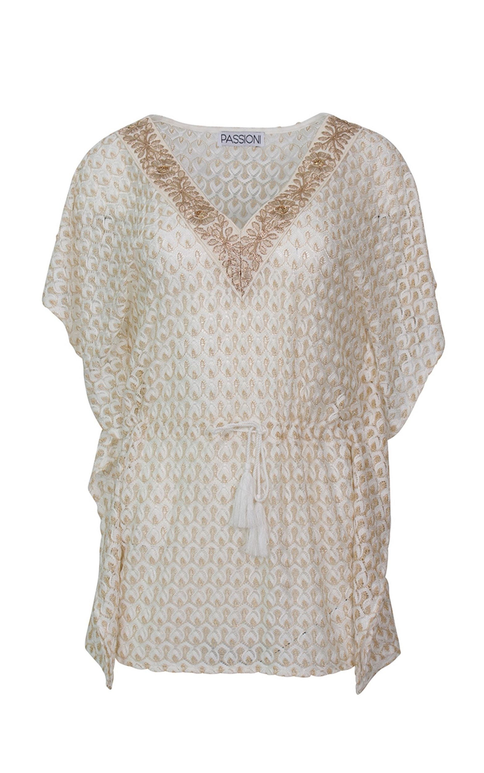 Tunika mit goldenen Details