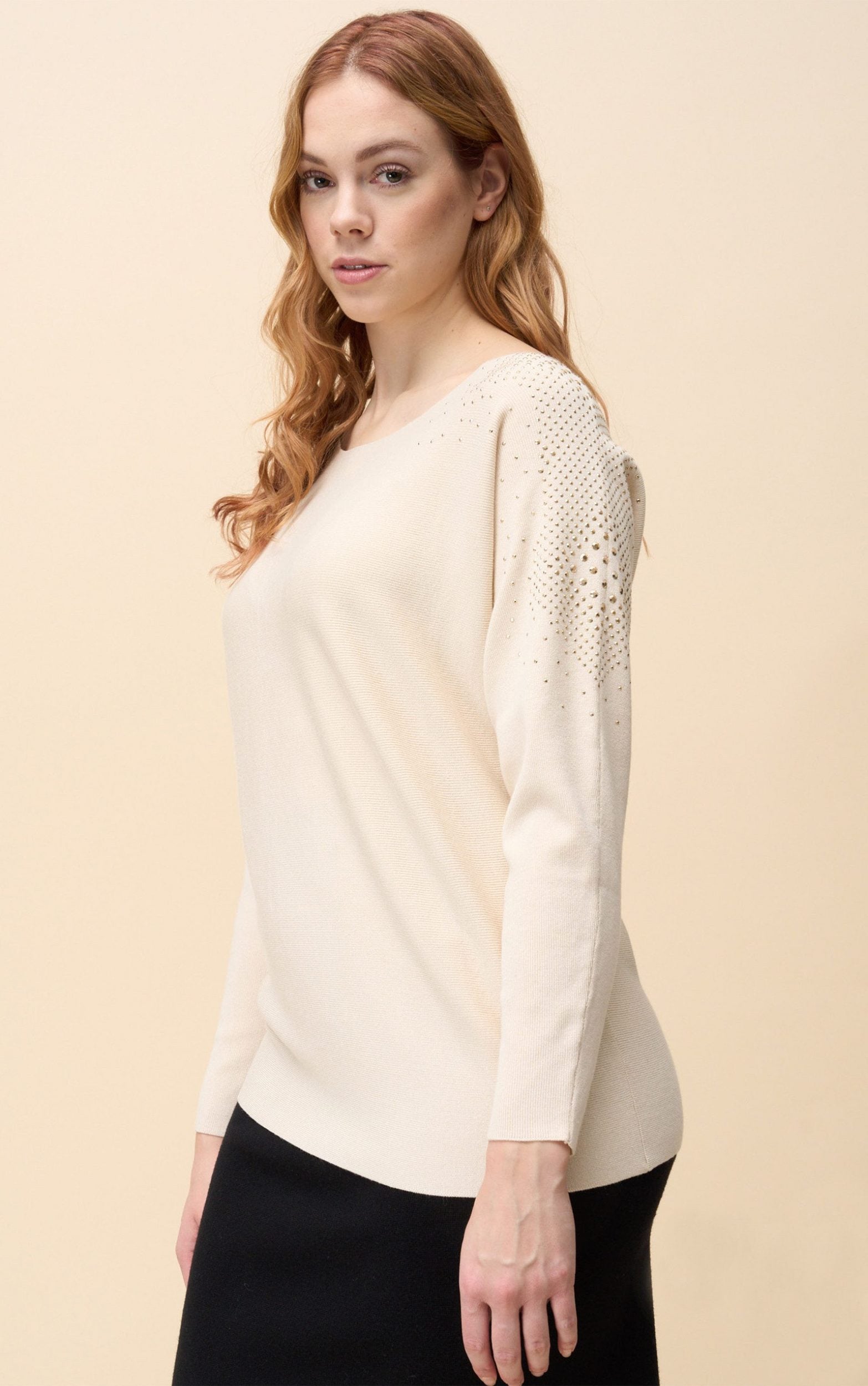 Strickpullover mit Strasssteinen