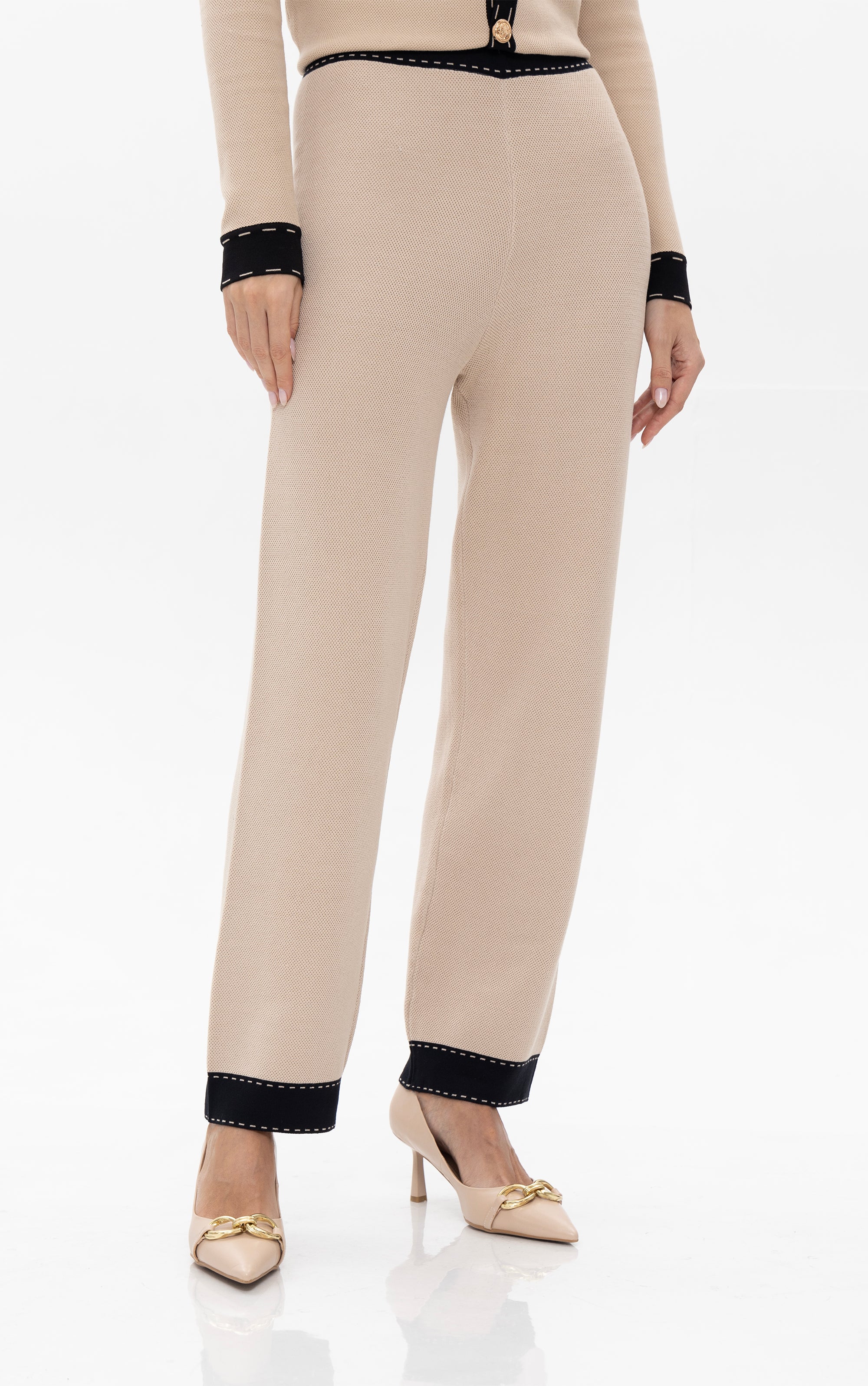 Strickhose mit Kontrastnähten