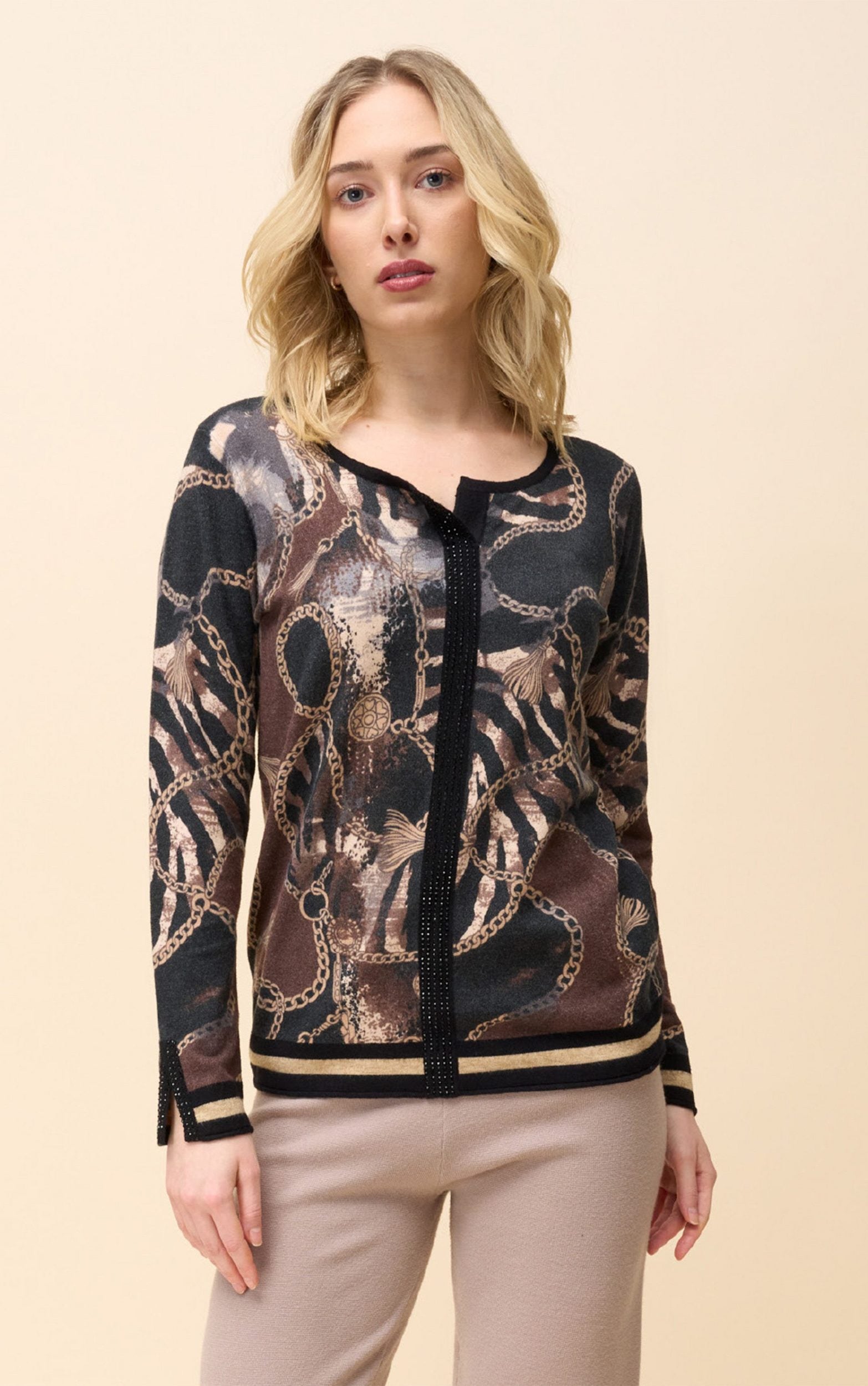 Strickpullover mit Tier-, Ketten- und Quastenelementen
