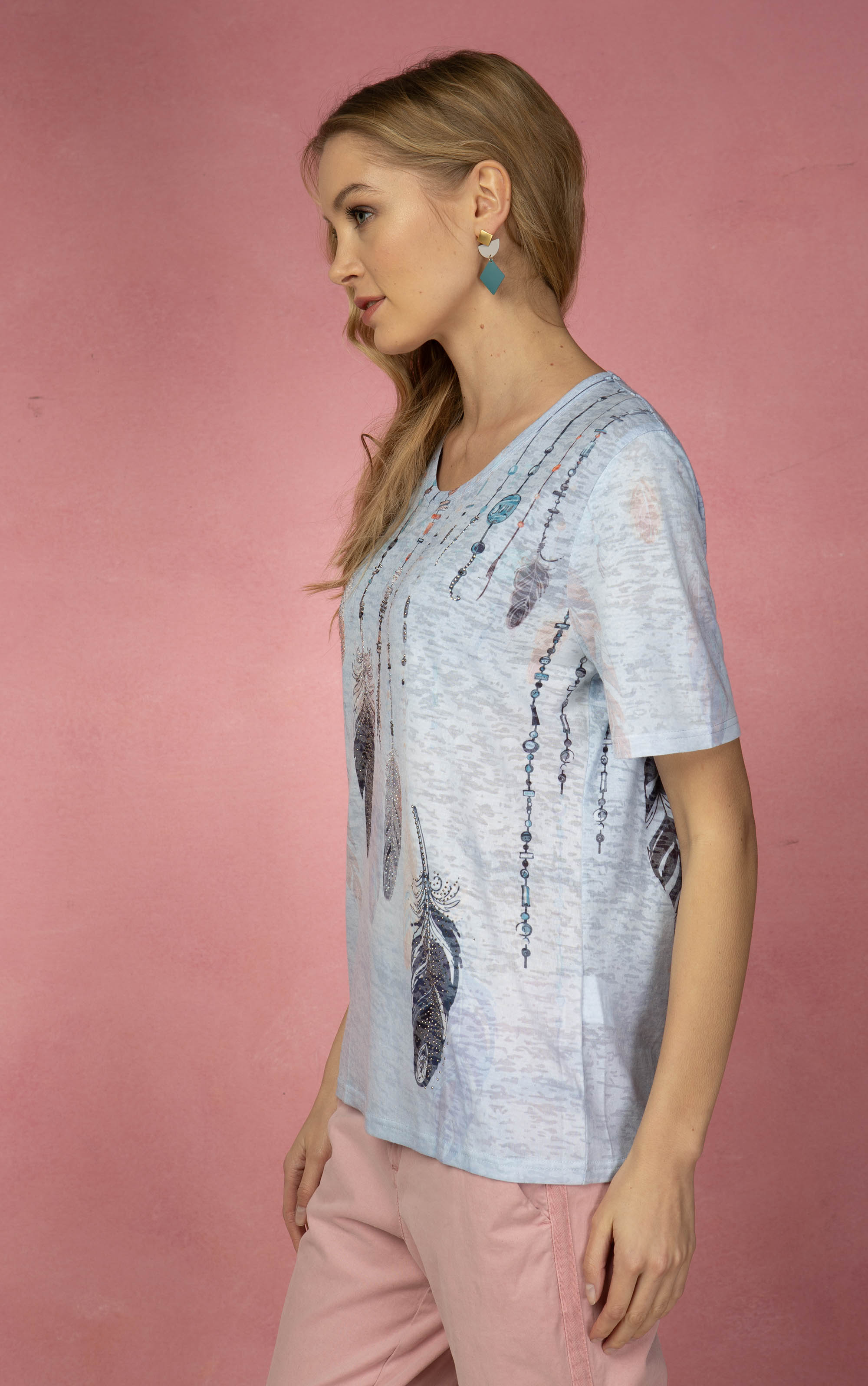 T-Shirt mit Federdesign