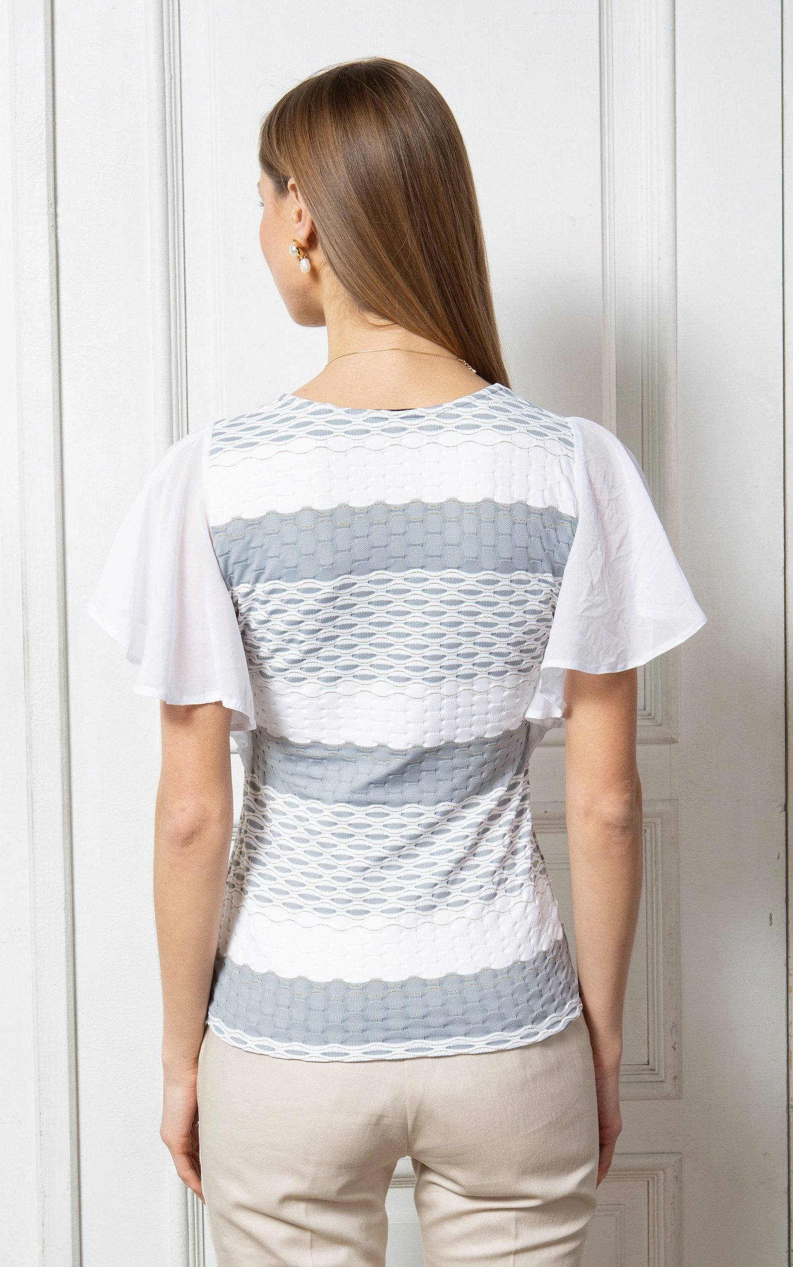 T-Shirt mit Flügelärmeln und Perlendetail