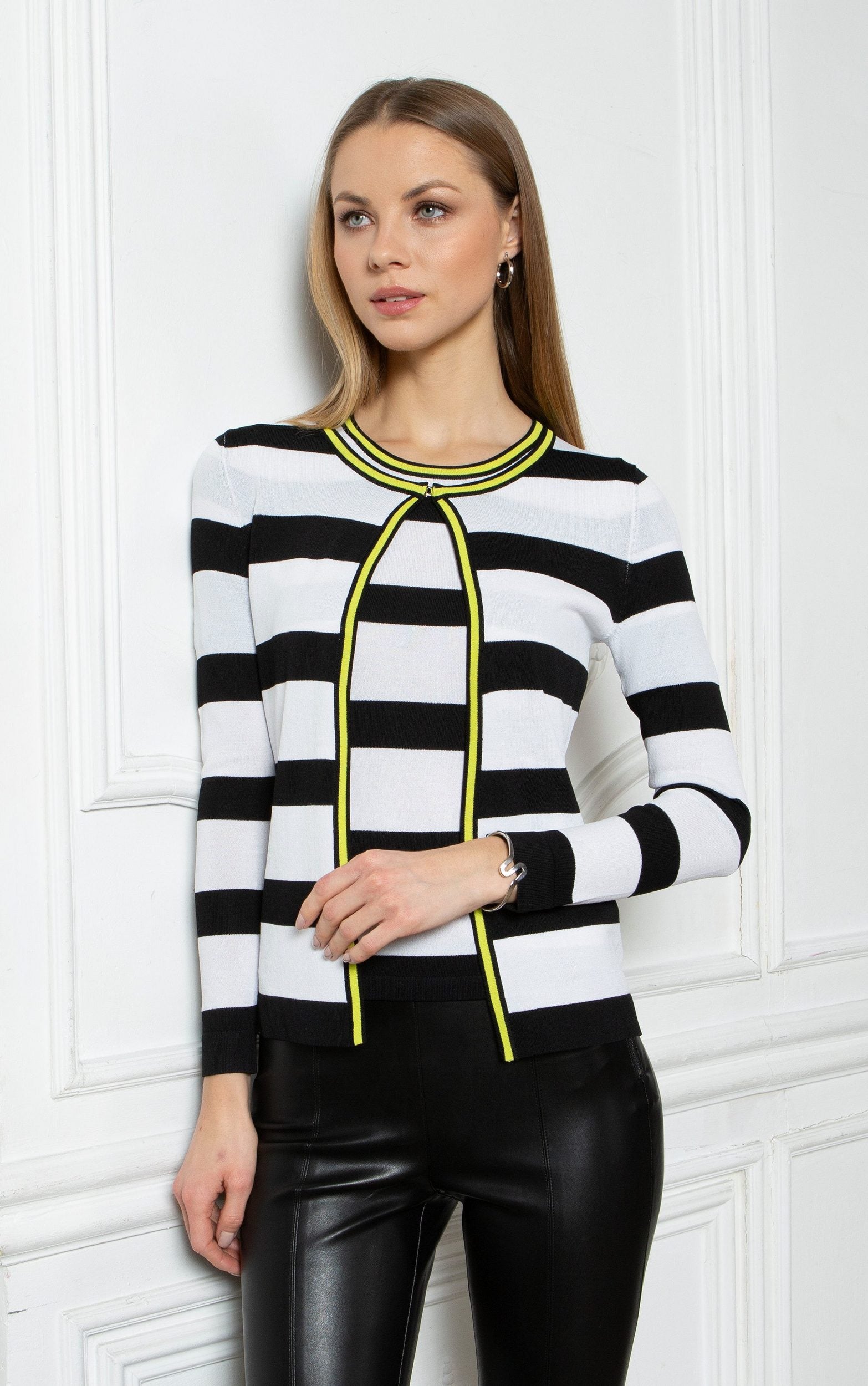 Twinset mit Kontrastdetails