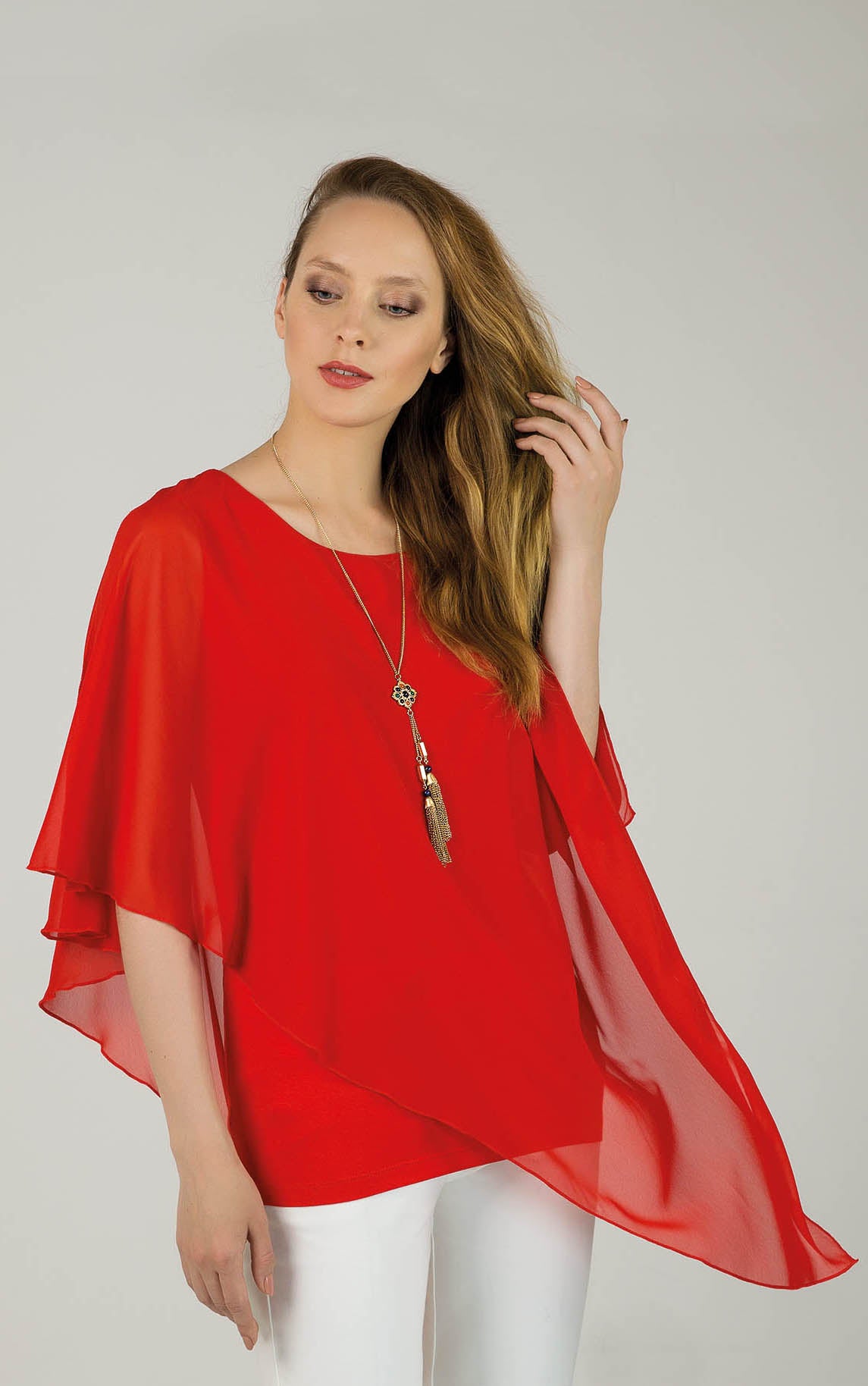 Chiffon-Tunika mit asymmetrischen Saum