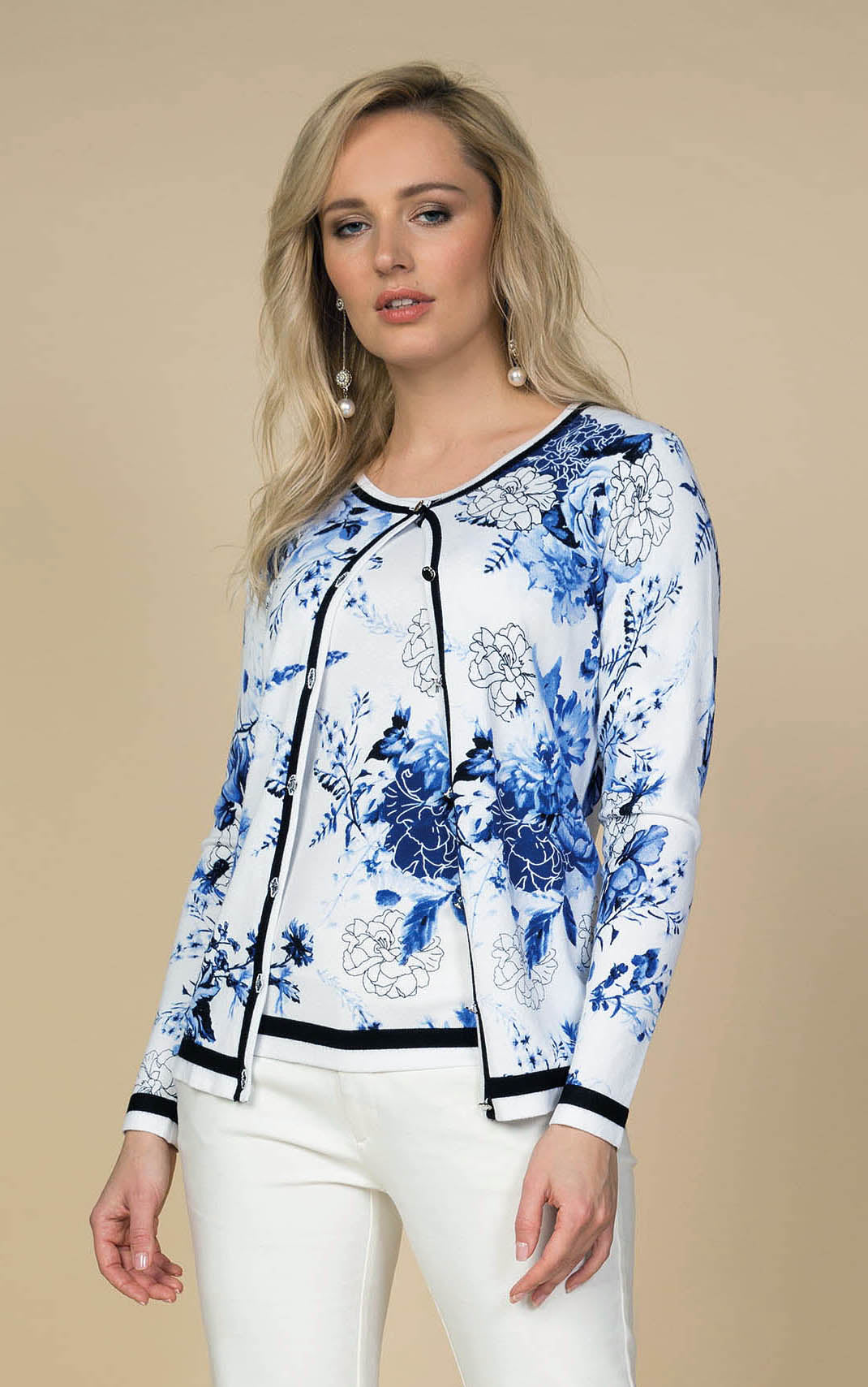 Twinset mit floralem Print und schwarzen Streifen