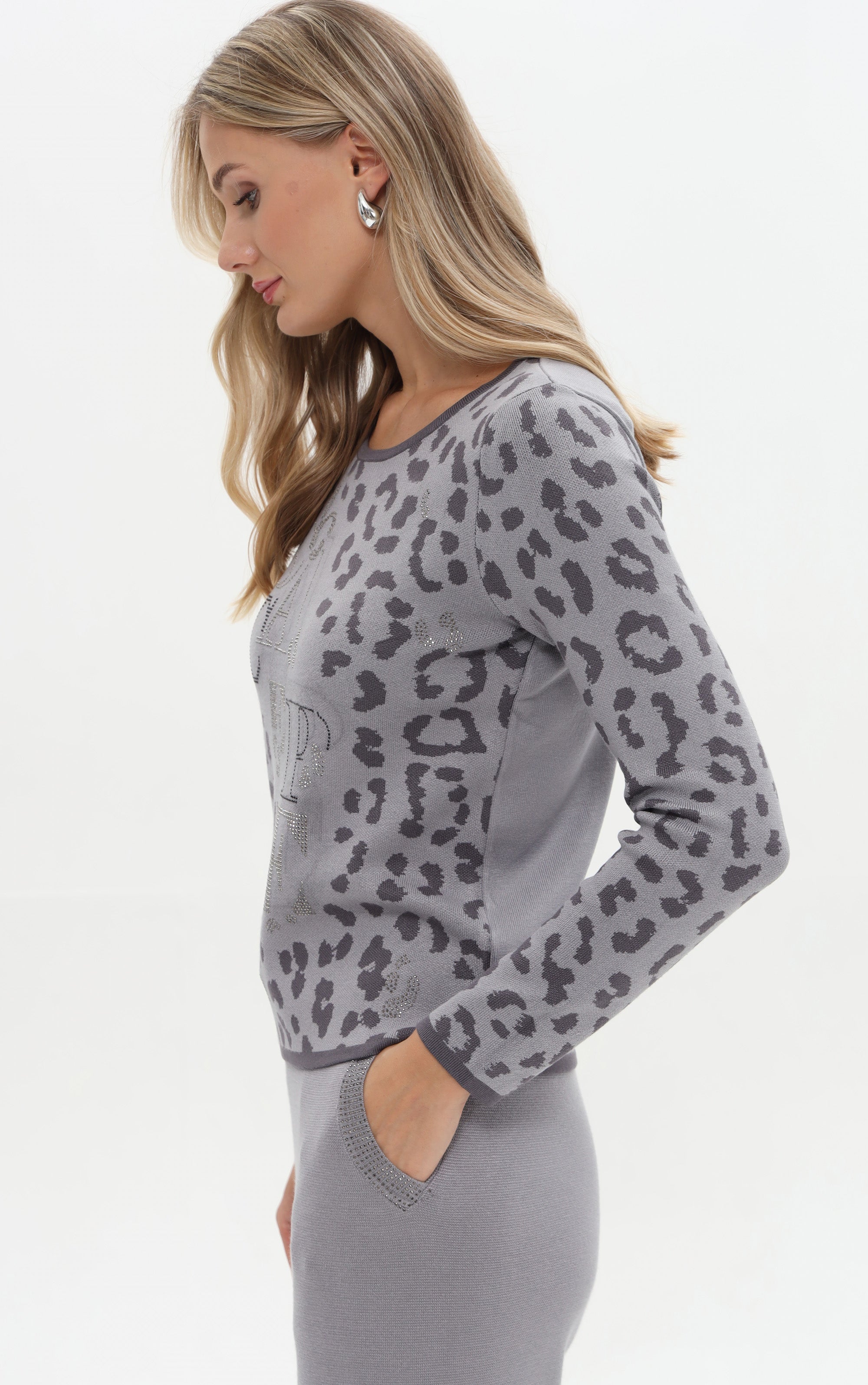 Pullover mit Leoprint und Logo
